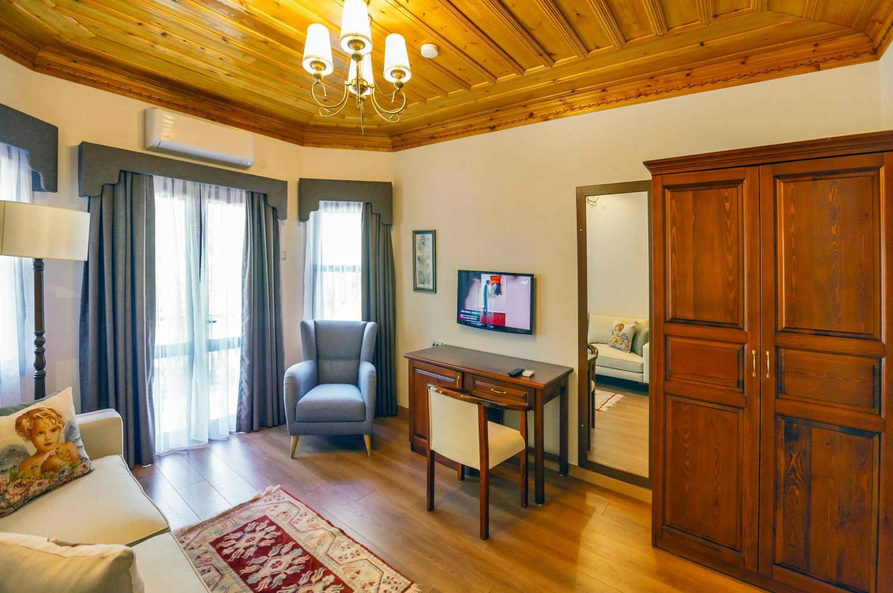 Seating area in Yucelen Hotel