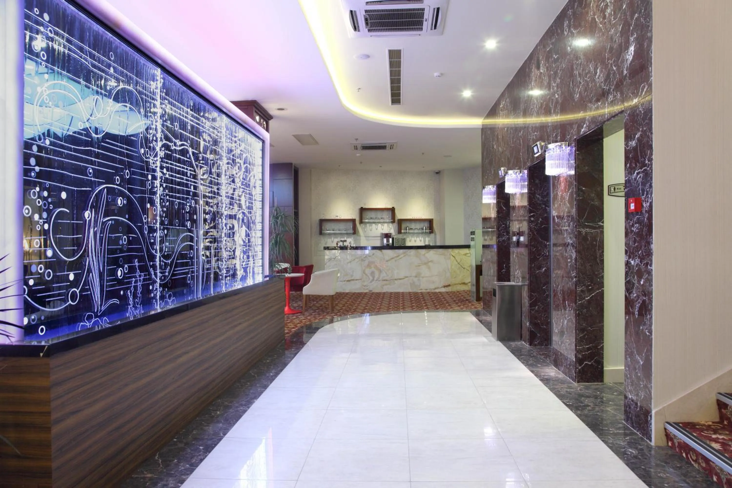 Lobby or reception in Hotel Senbayrak City