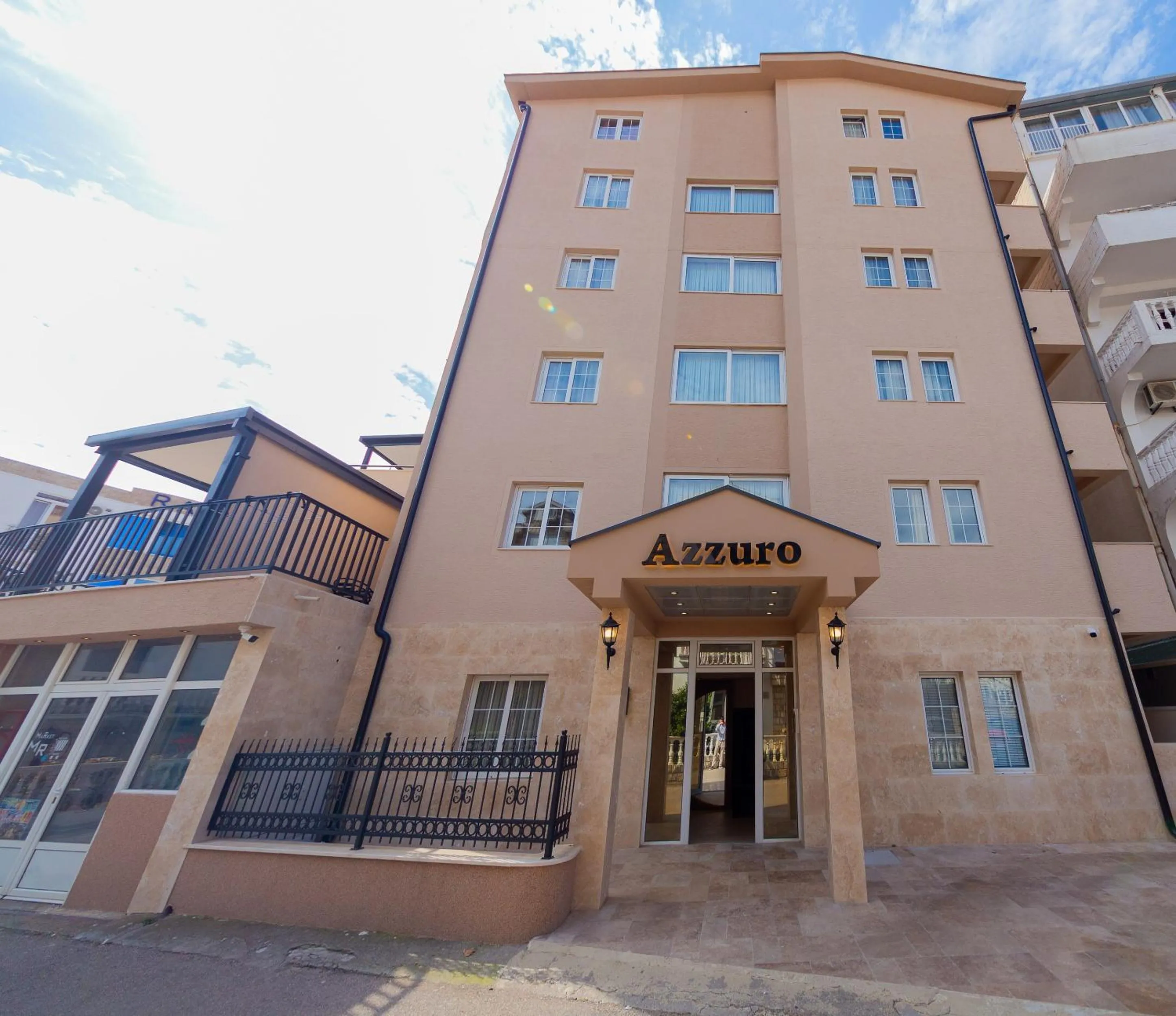 Property building in Azzuro apartments Budva
