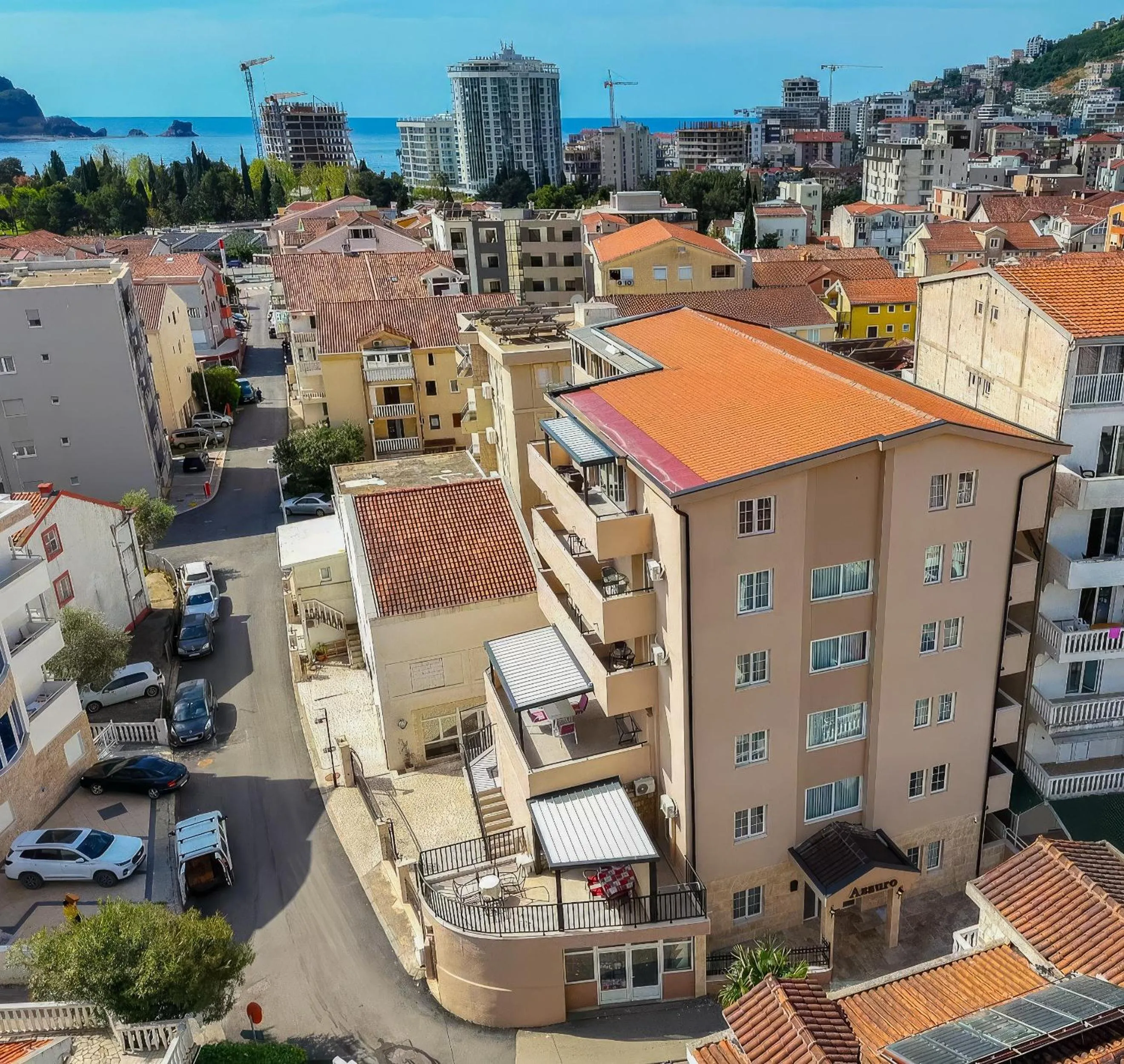 Property building in Azzuro apartments Budva