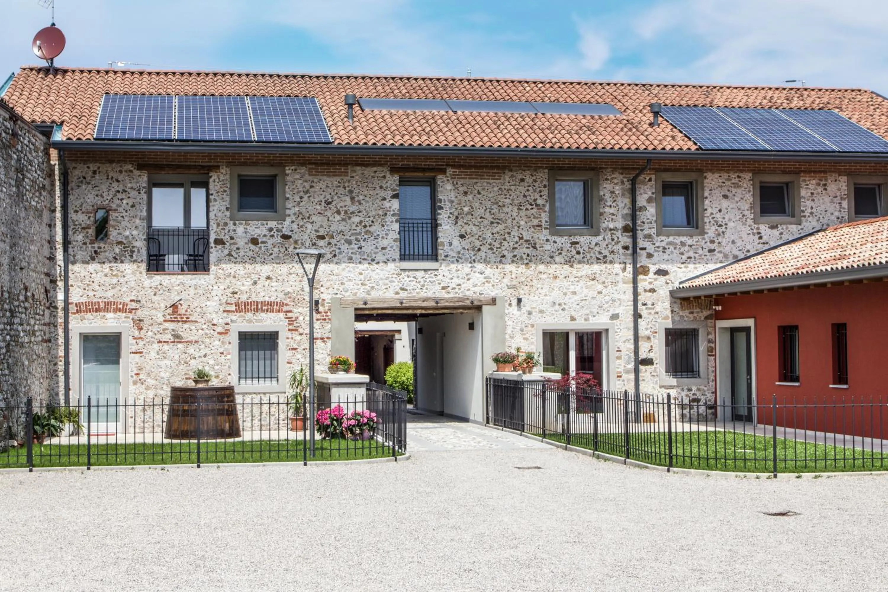 Property building in Al Sa di Te