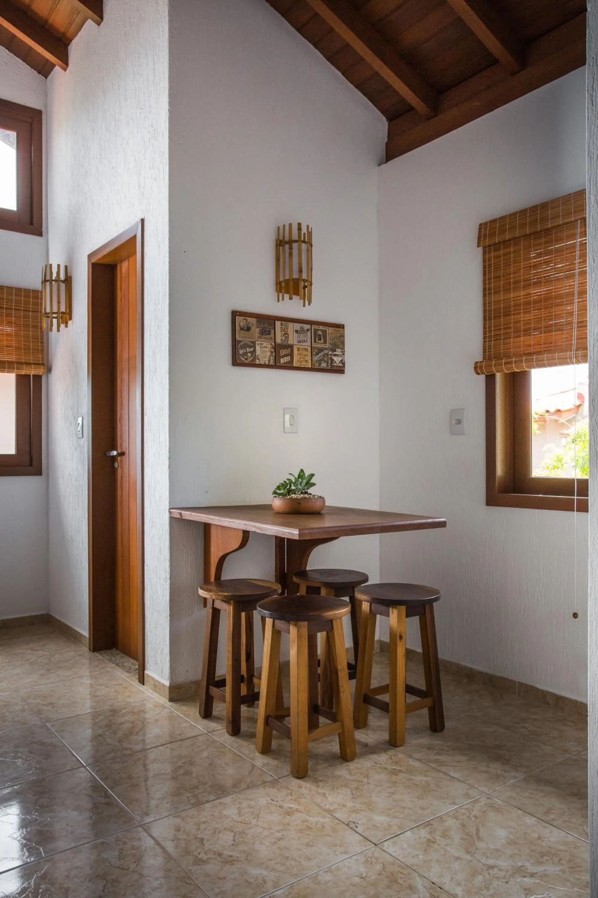 Dining area in Pousada Areias do Rosa