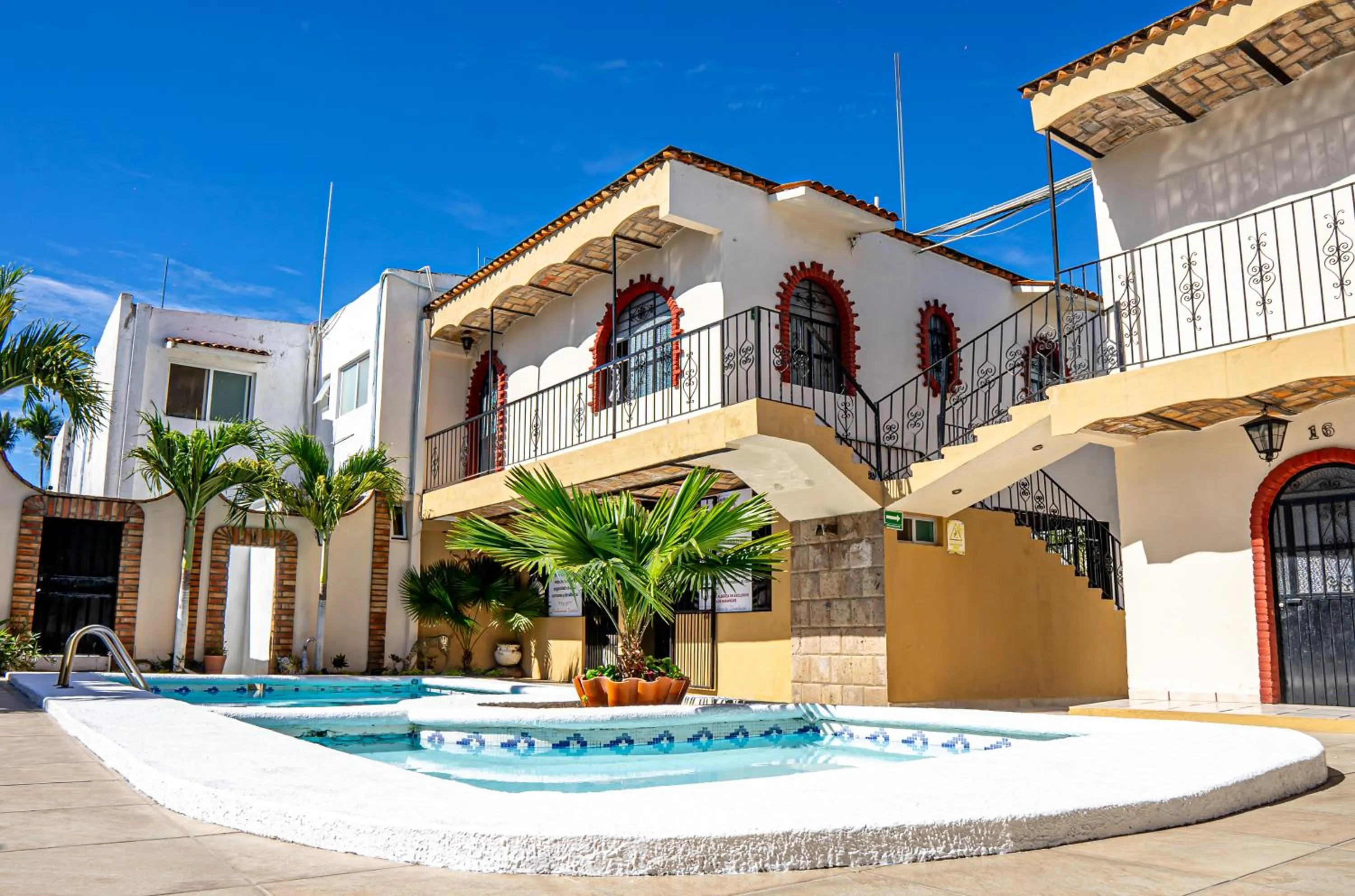 Swimming pool in Bungalows Maria Teresa