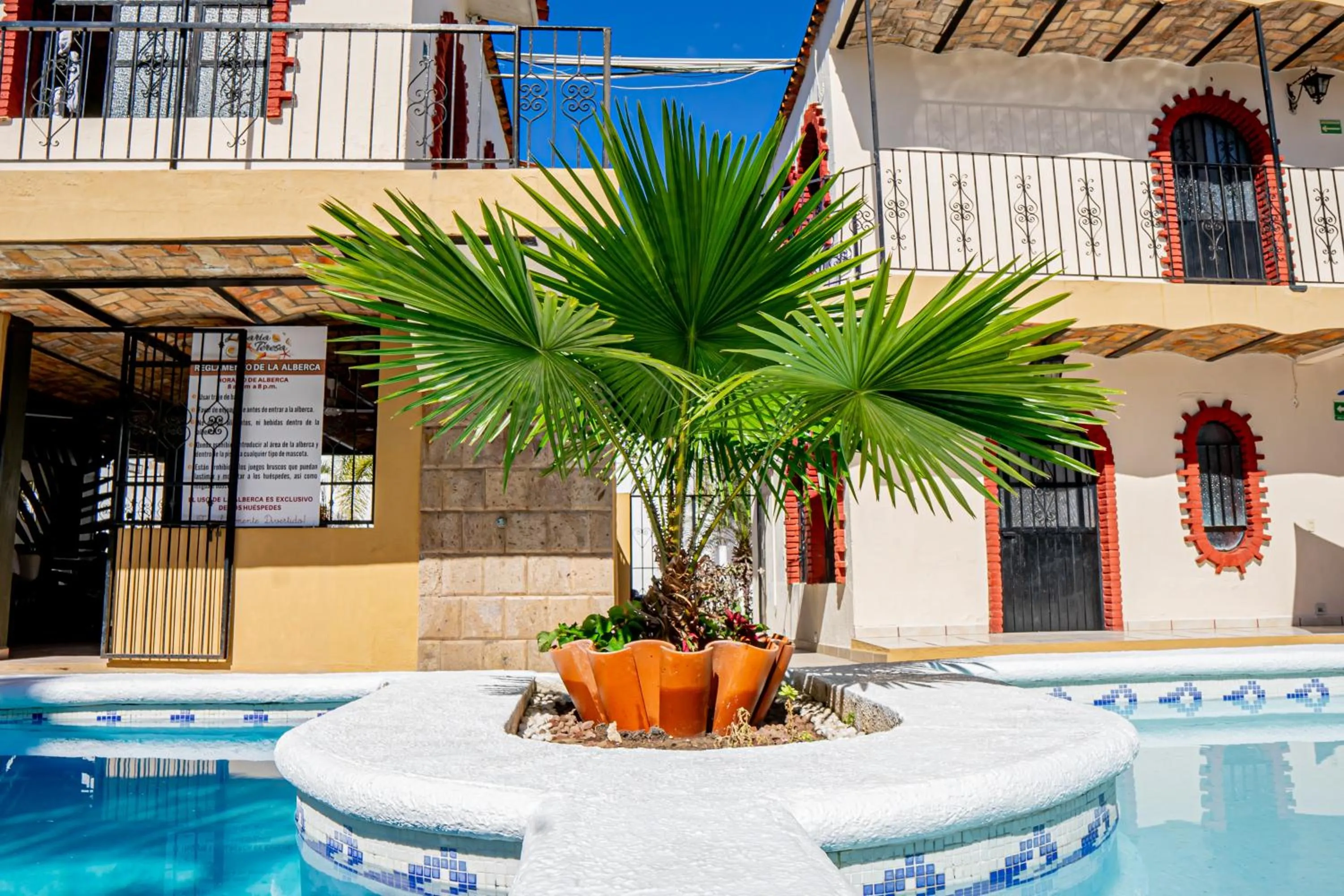 Swimming pool in Bungalows Maria Teresa