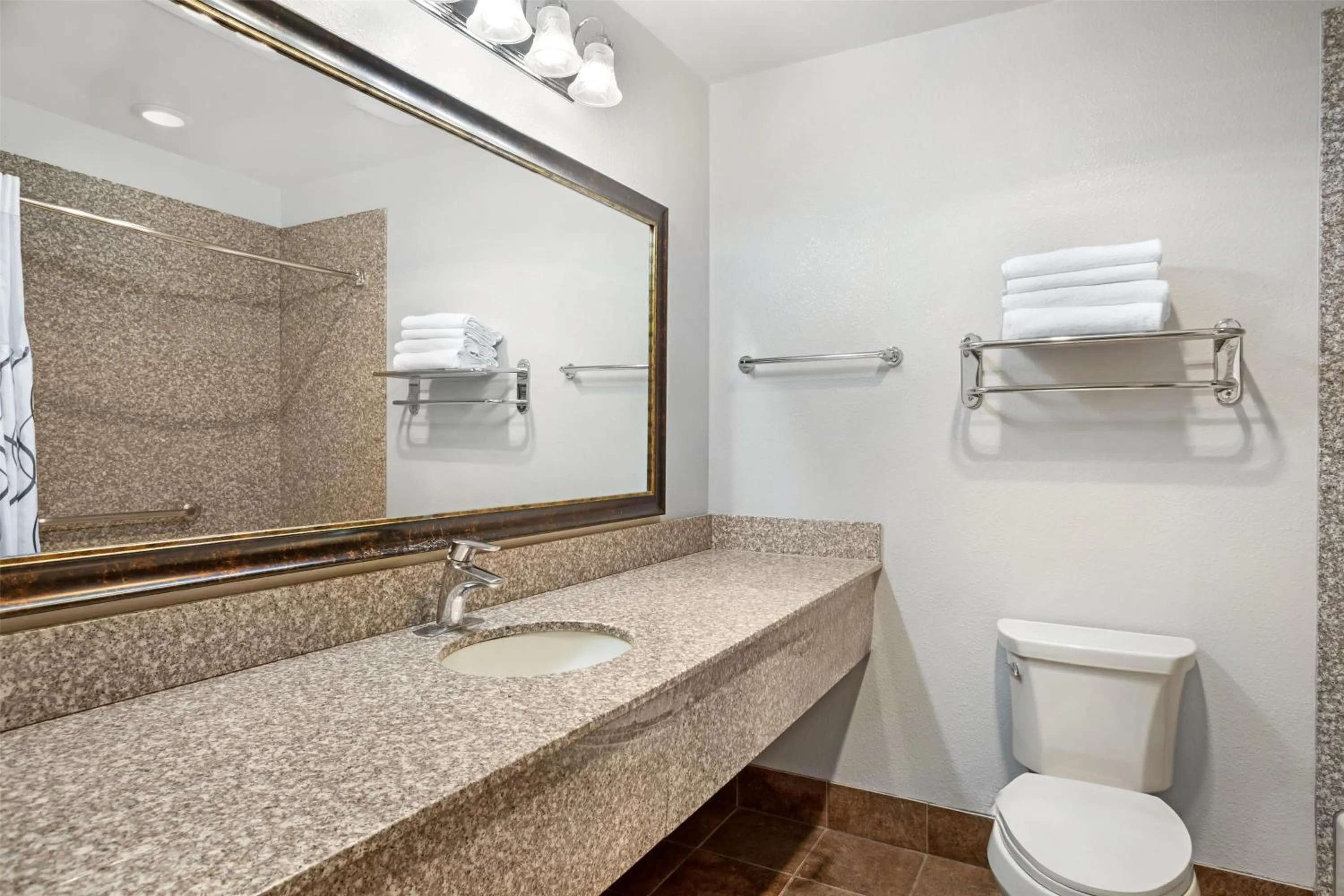 Bathroom in Best Western Plus Yosemite Gateway Inn