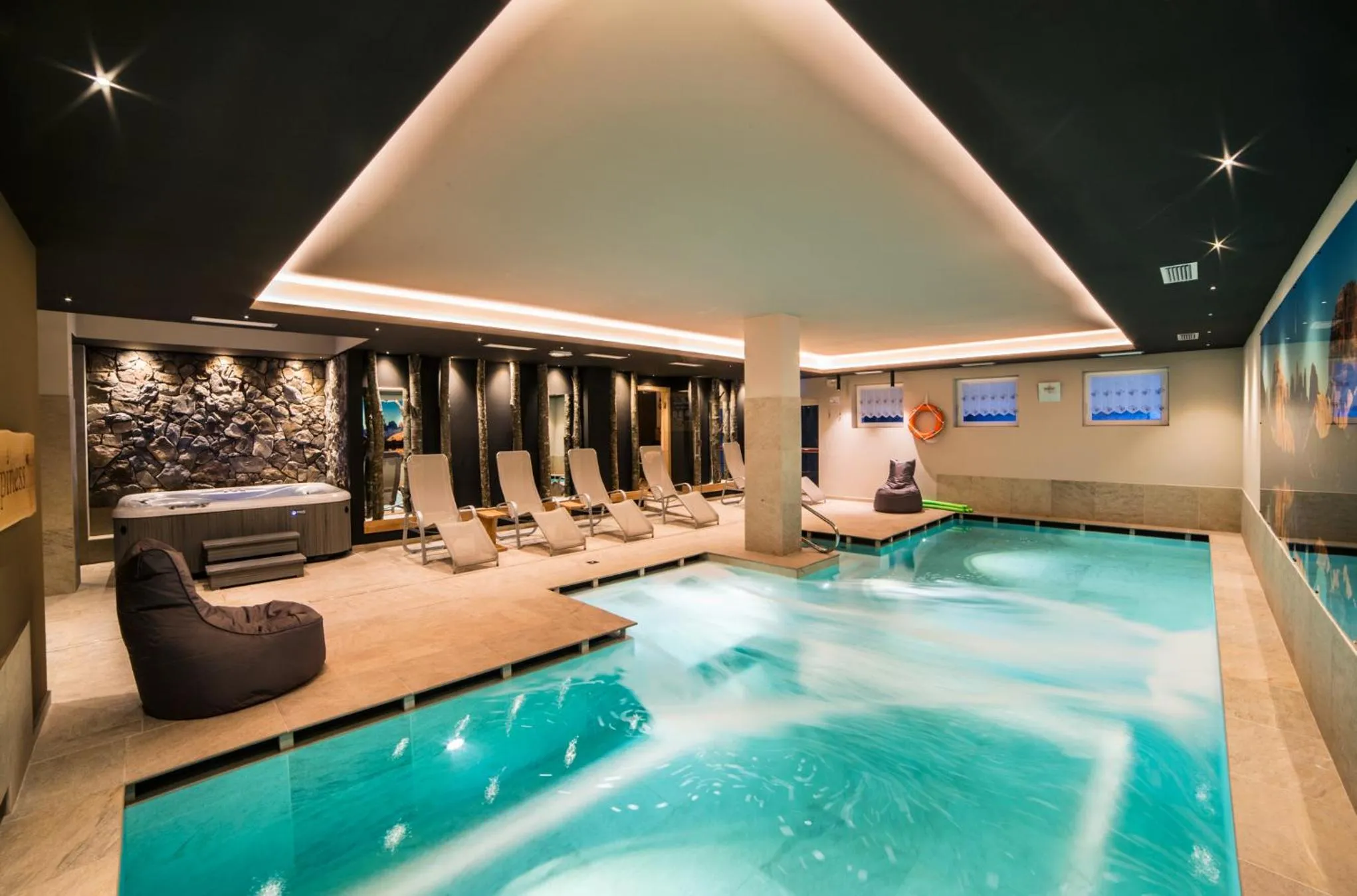 Swimming pool in Hotel Cime D'Oro