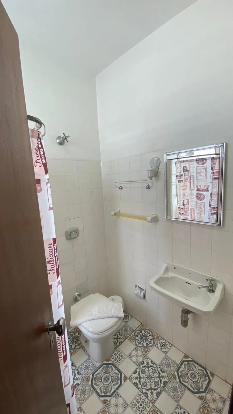 Shower in Libero Hotel