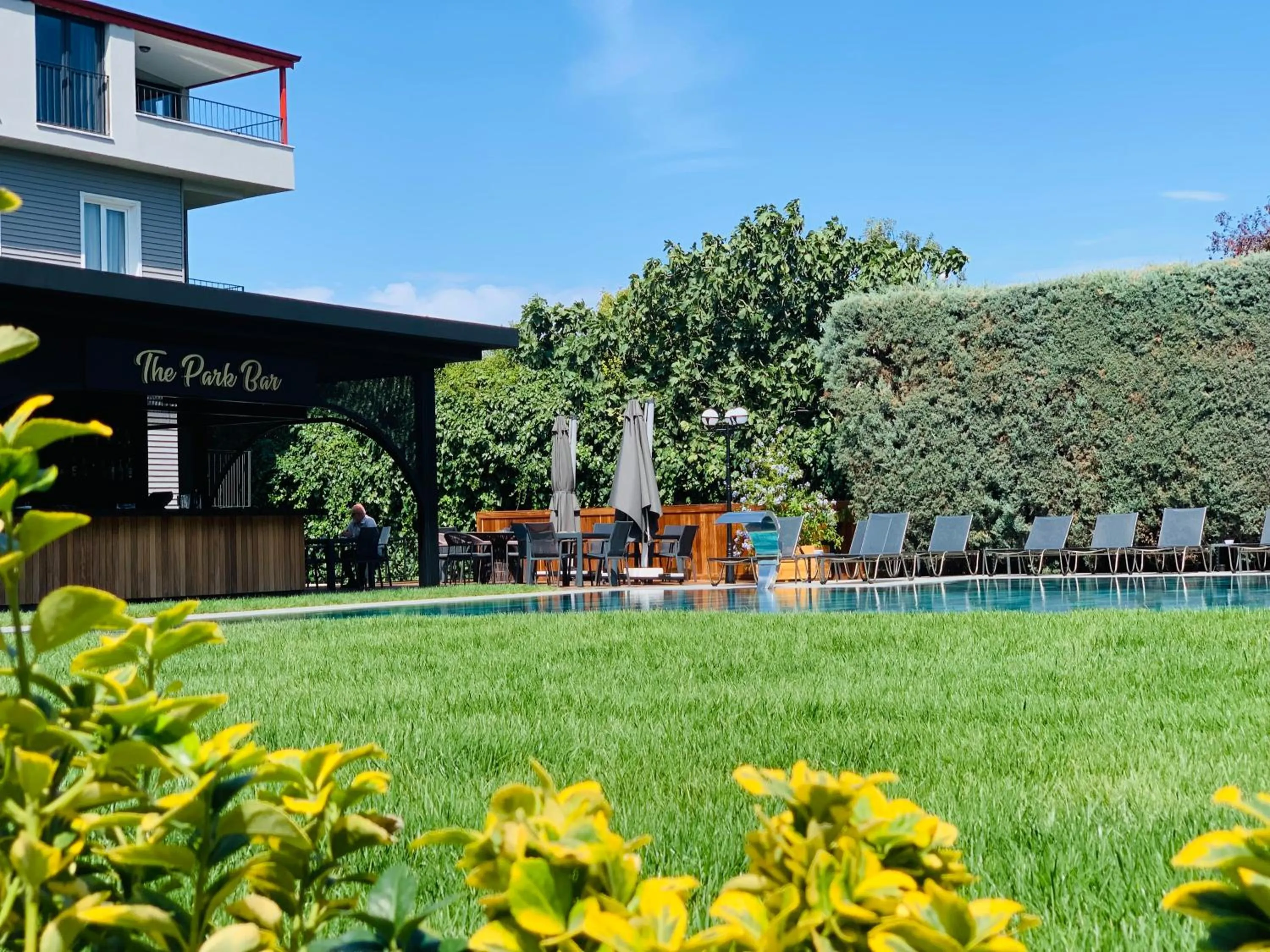 Garden in Istanbul Park Hotel