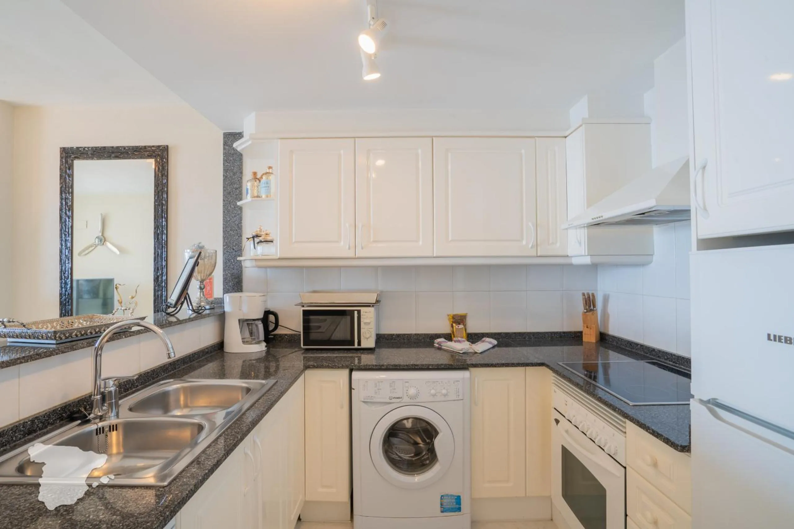 Kitchen or kitchenette in CostaBlancaDreams Nautico in Calpe