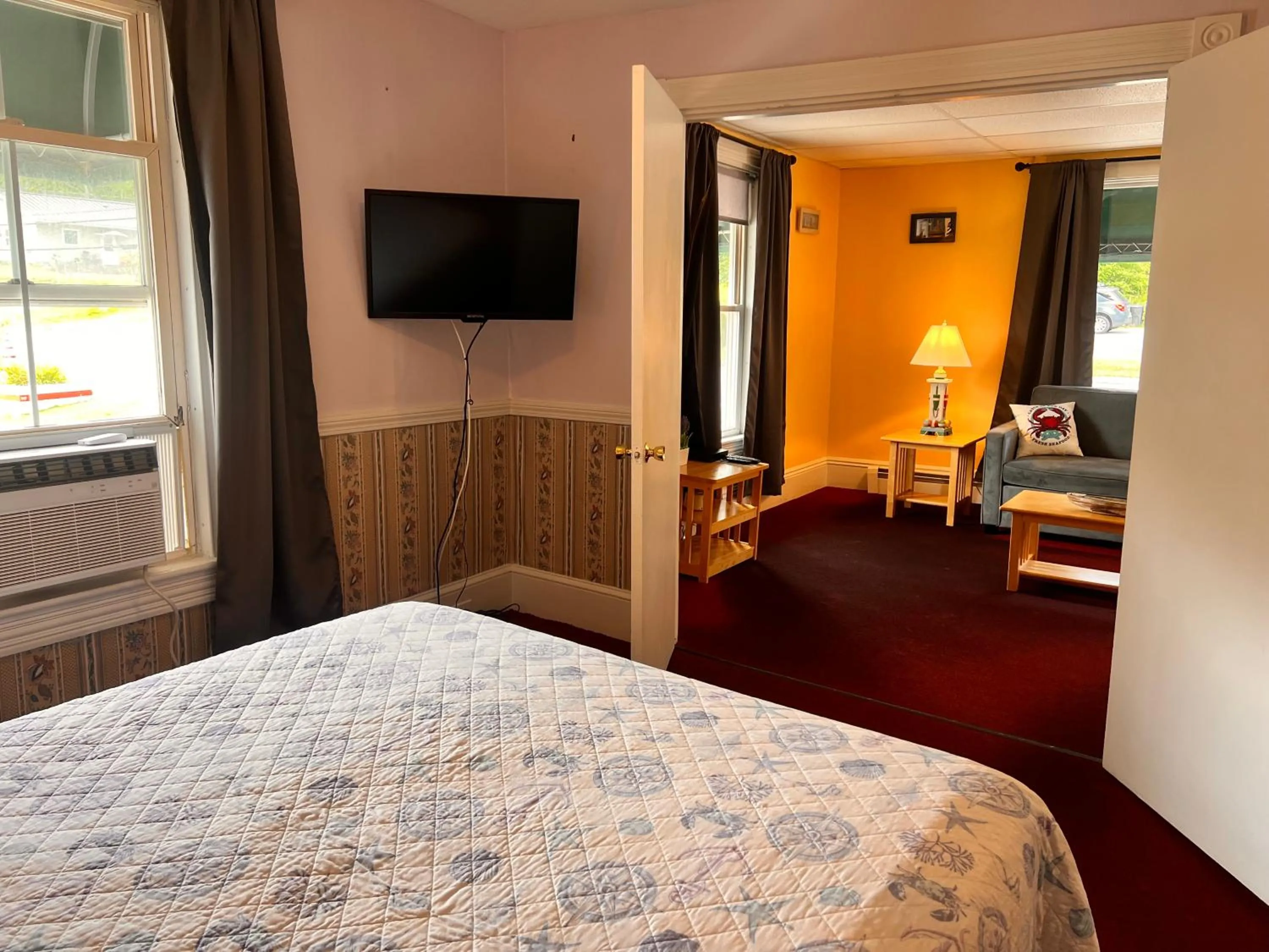 Bedroom, Bed in Claddagh Motel & Suites