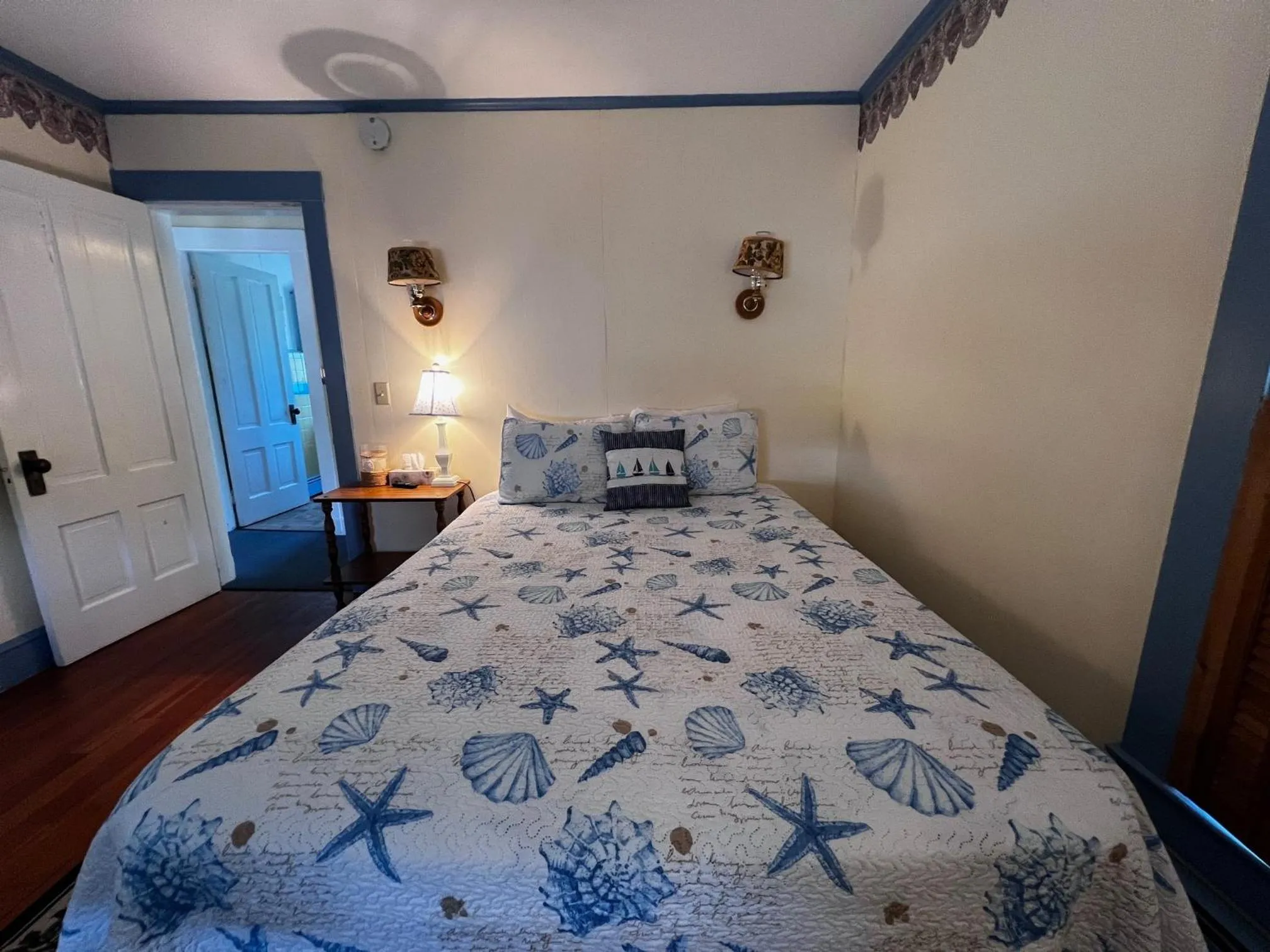 Bed in Claddagh Motel & Suites