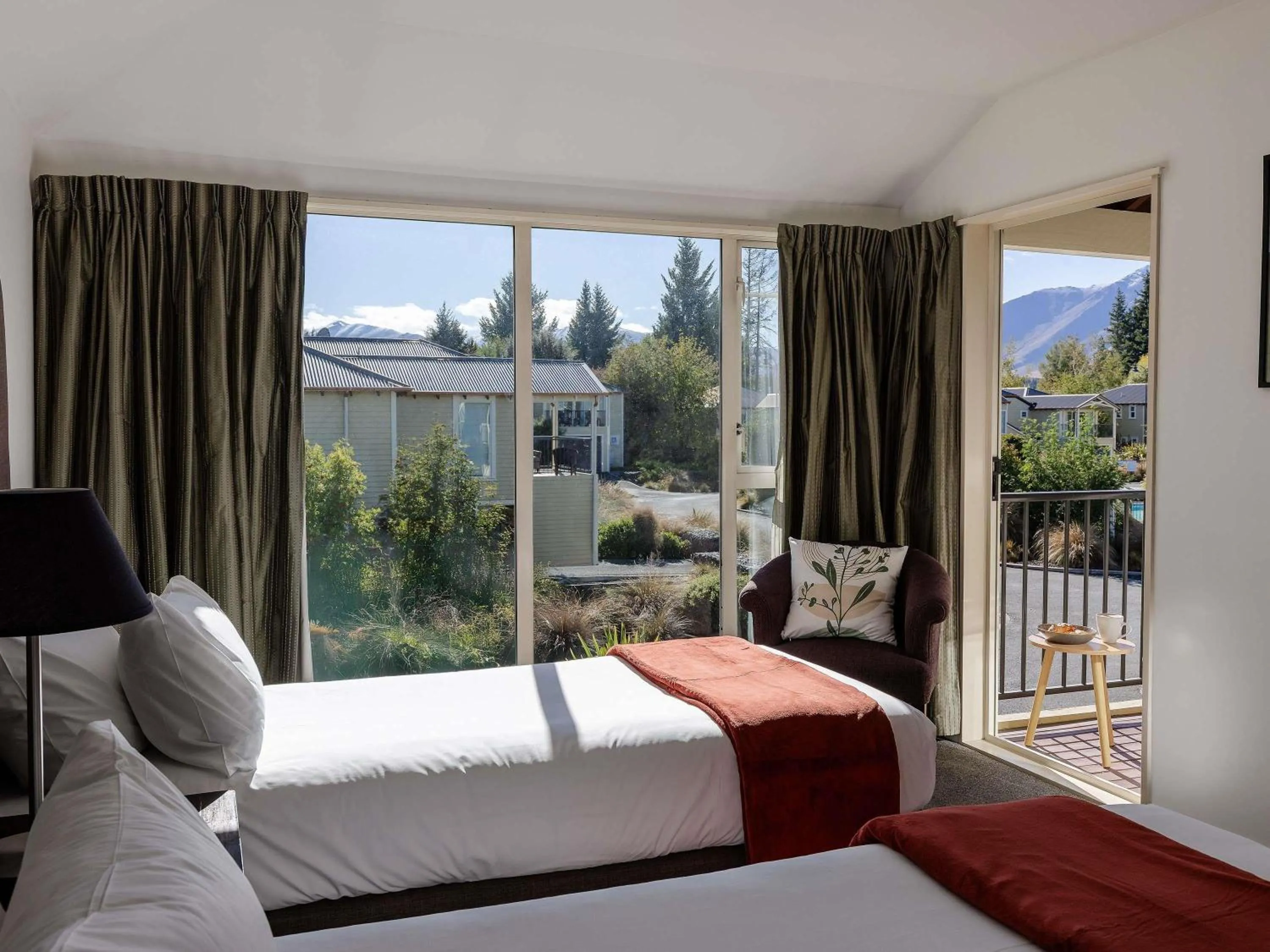 Bedroom, Bed in Mantra Lake Tekapo