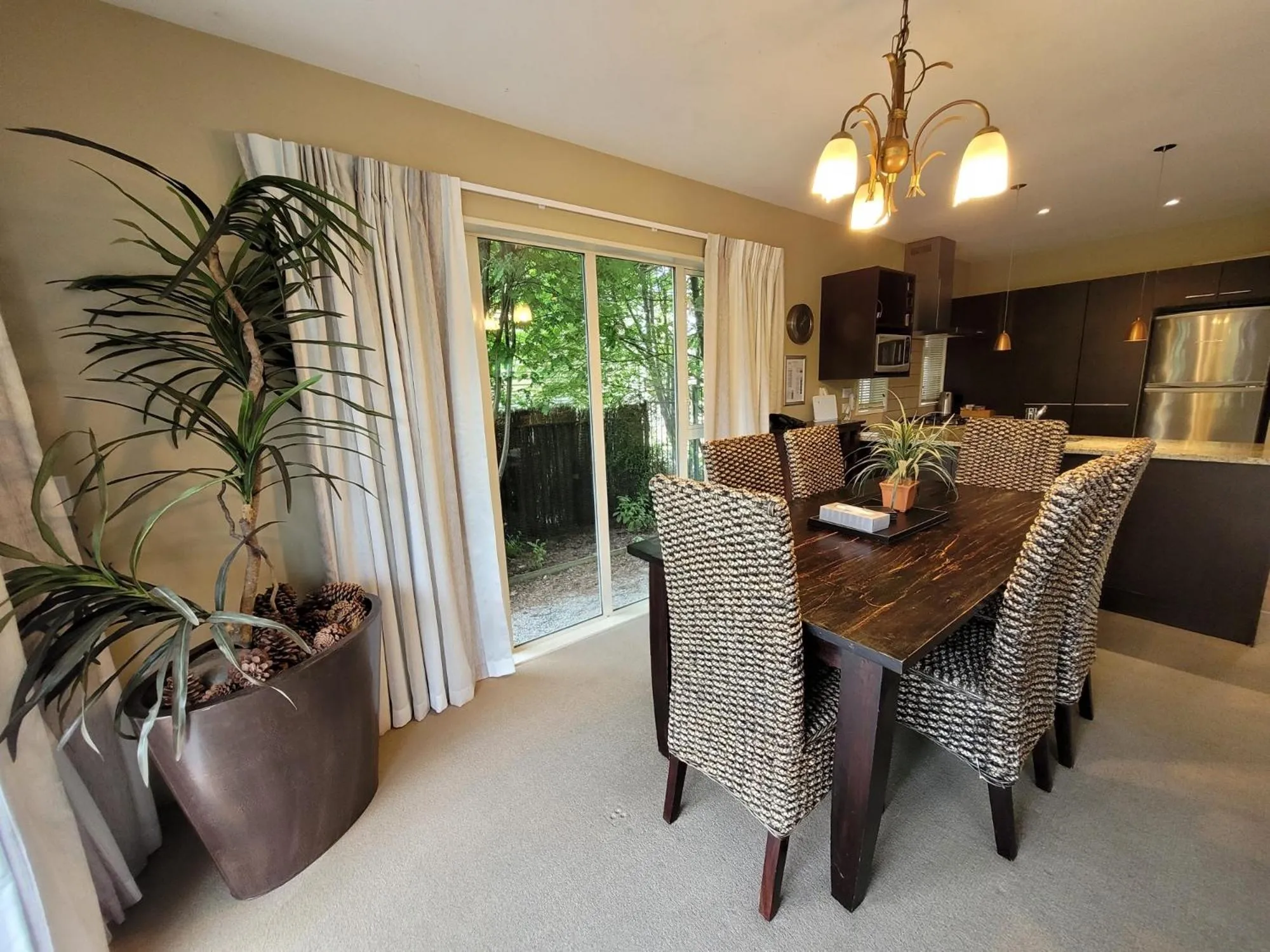 Kitchen or kitchenette in Mantra Lake Tekapo