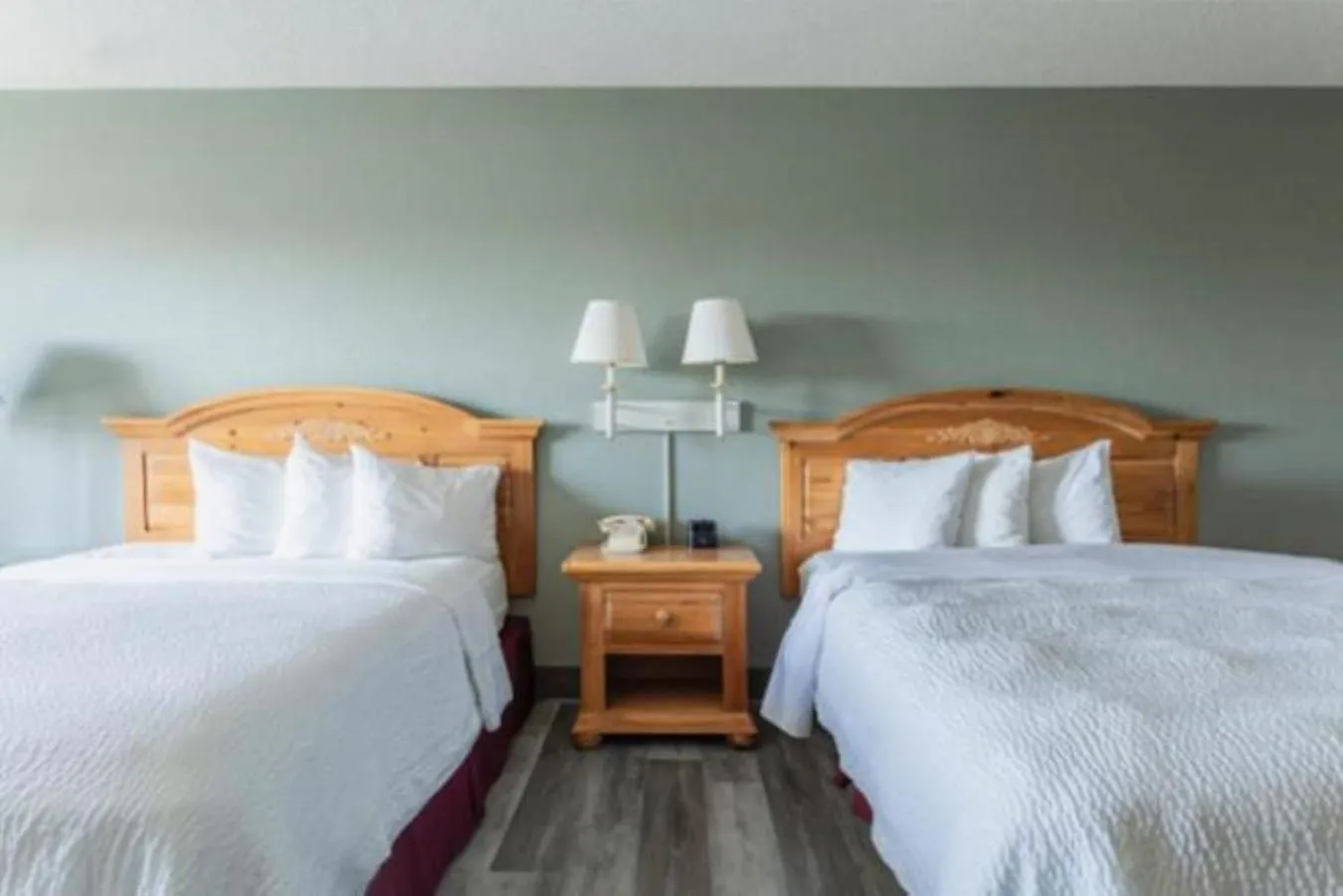 Bedroom, Bed in Lancaster Inn & Suites