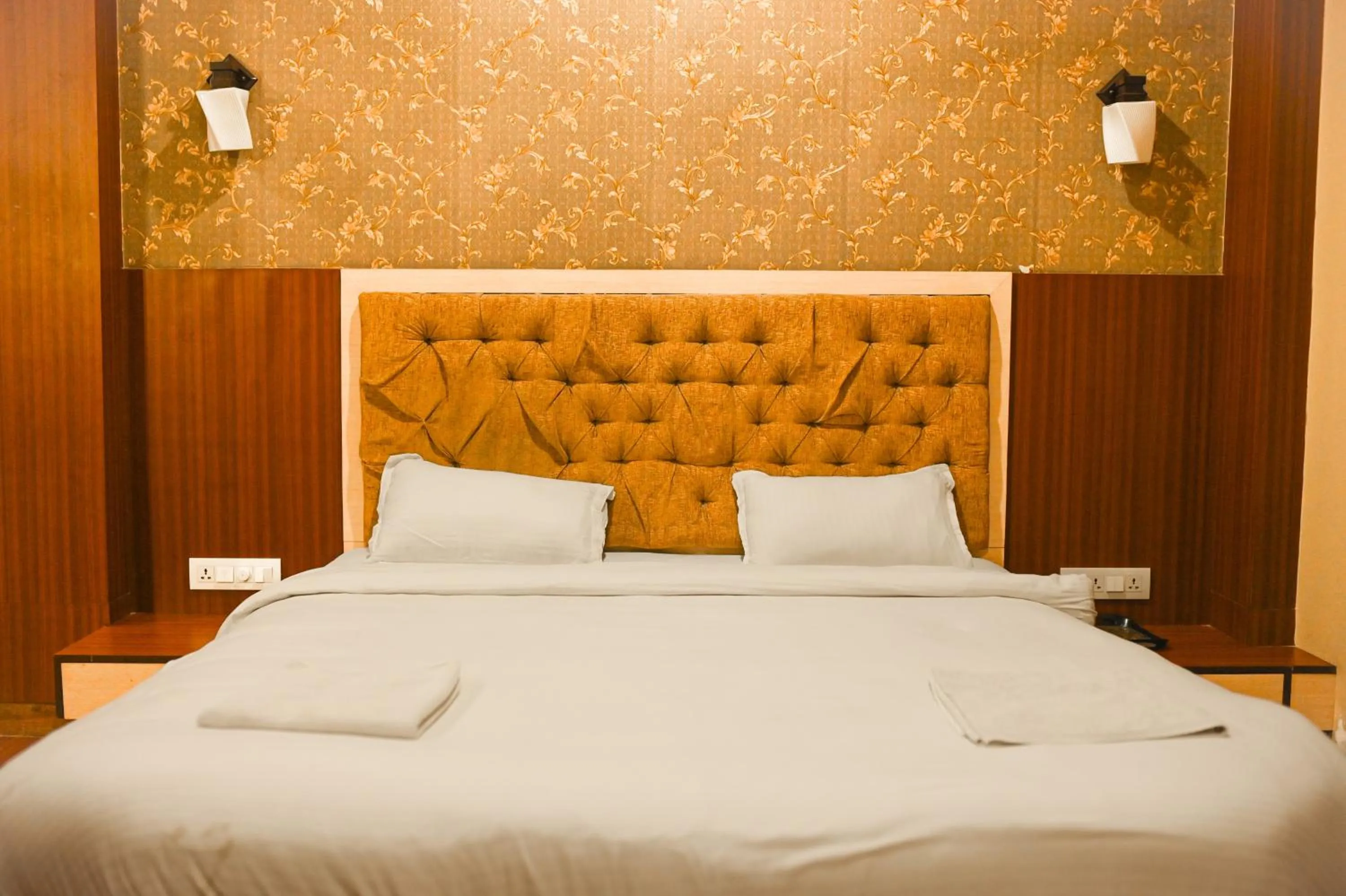 Bed in Backpackers Park Varanasi