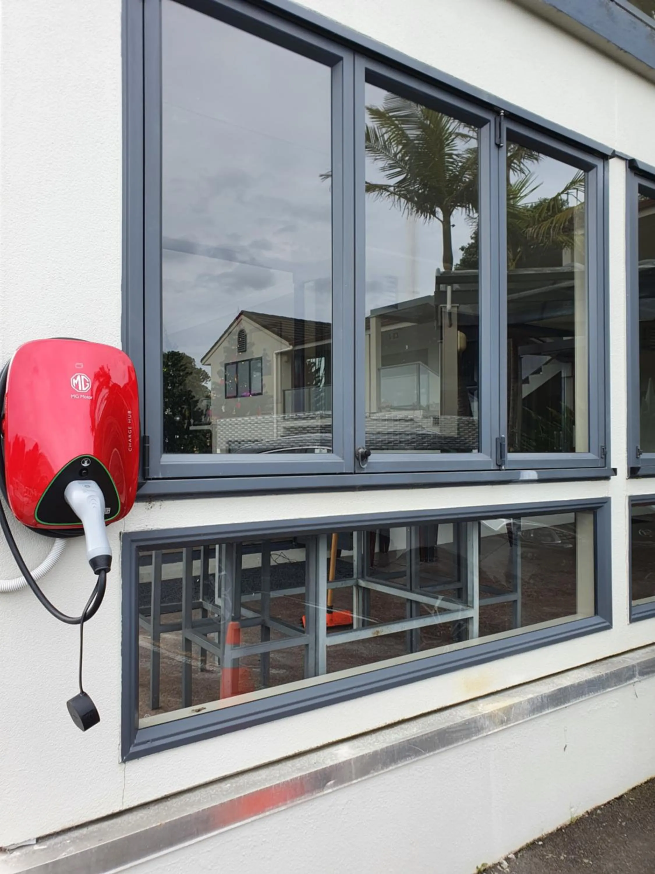 Parking in Whangaparaoa Lodge