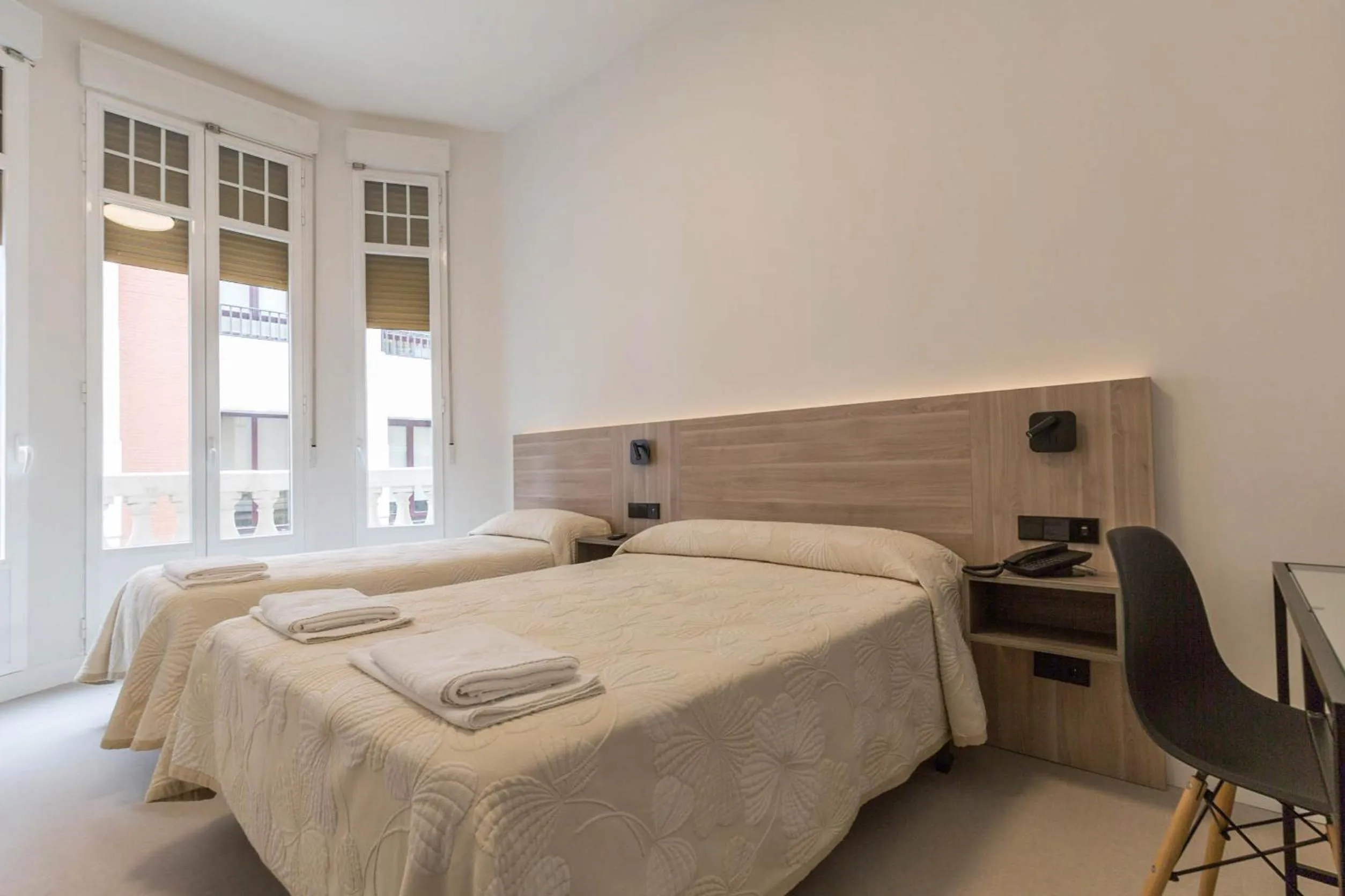 Bed in Hostal Excelsior