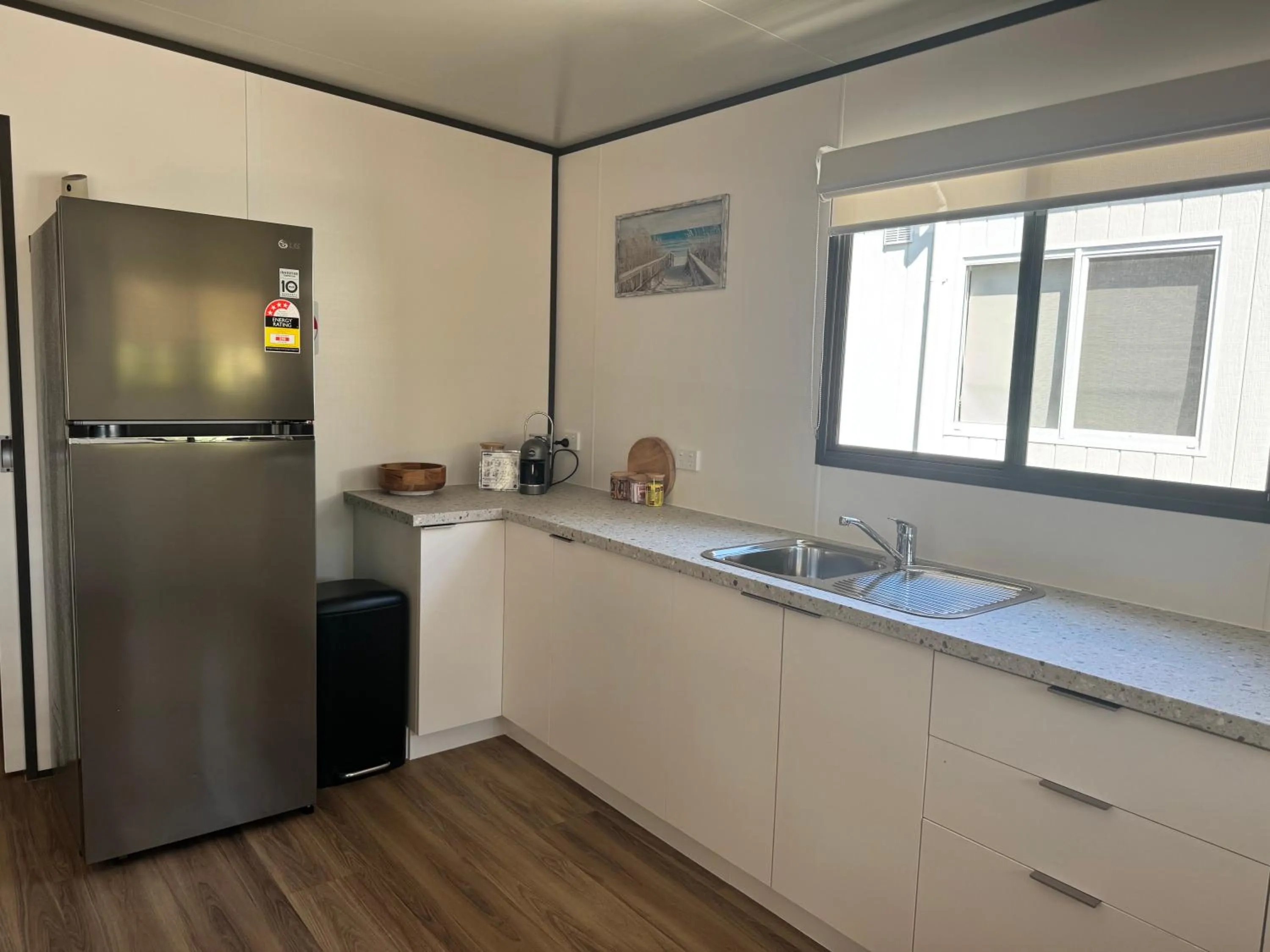 Kitchen or kitchenette in Kaloha Holiday Resort Phillip Island