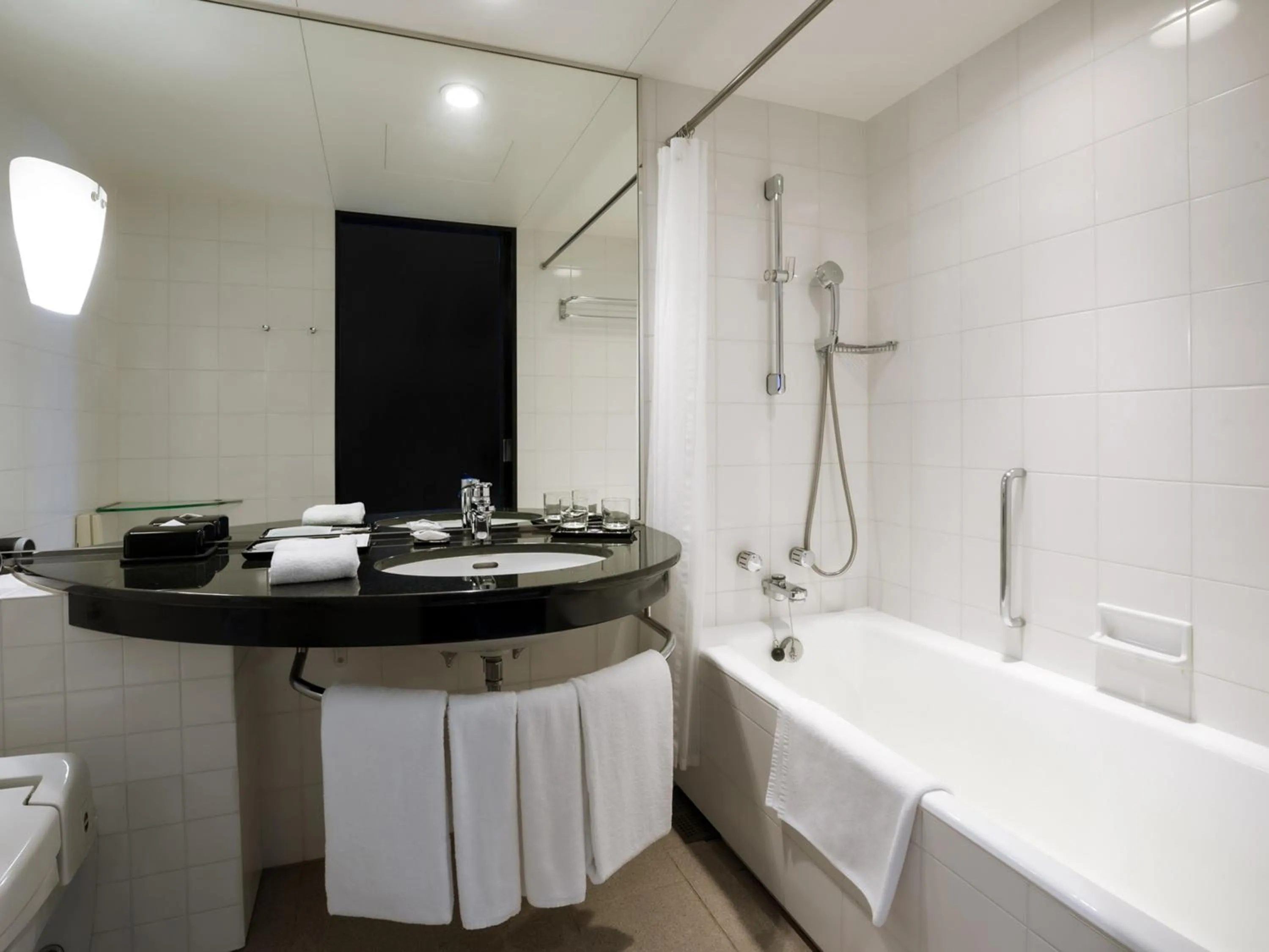 Toilet in Grand Prince Hotel Osaka Bay