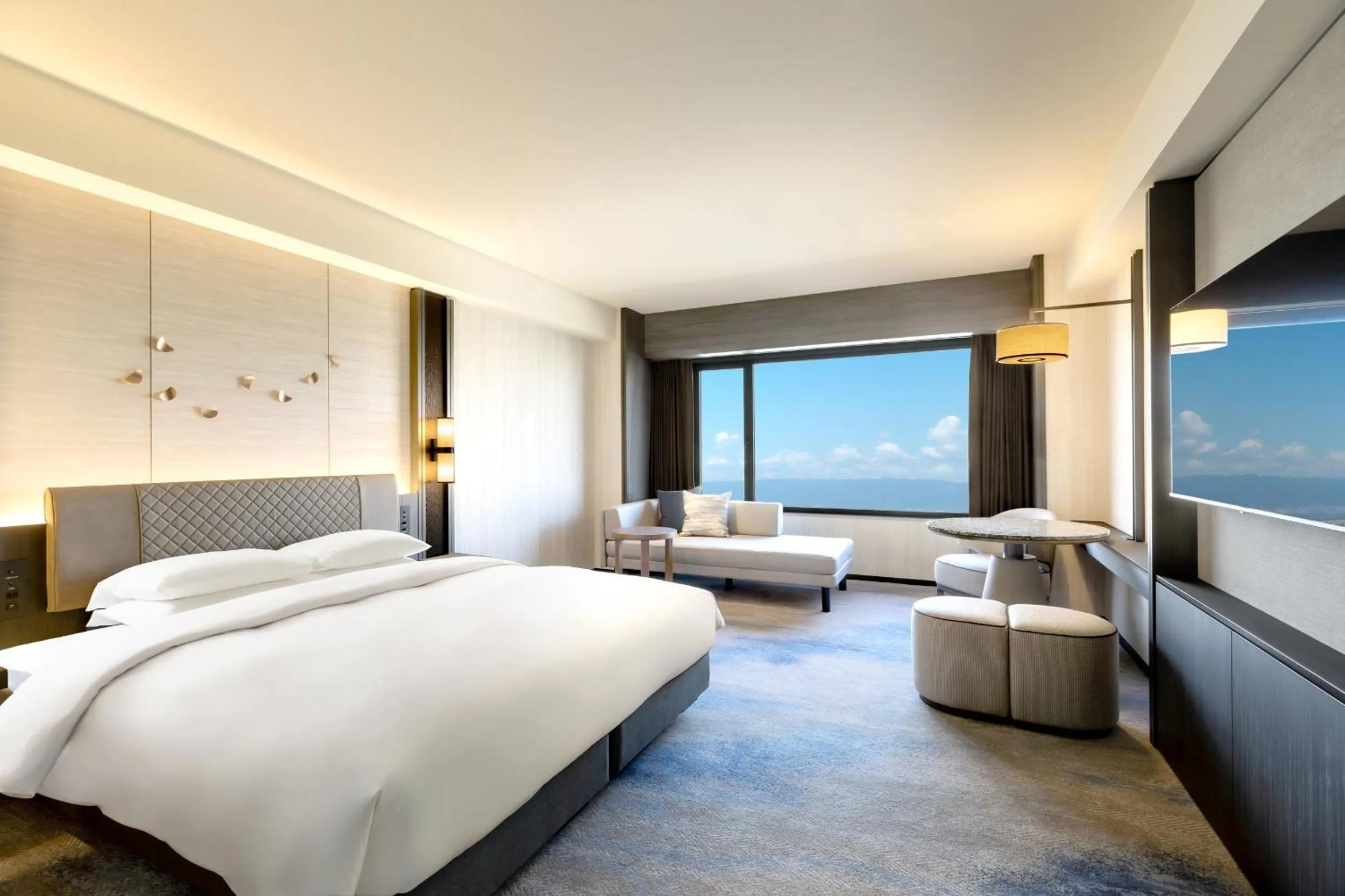 Bedroom, Bed in Grand Prince Hotel Osaka Bay