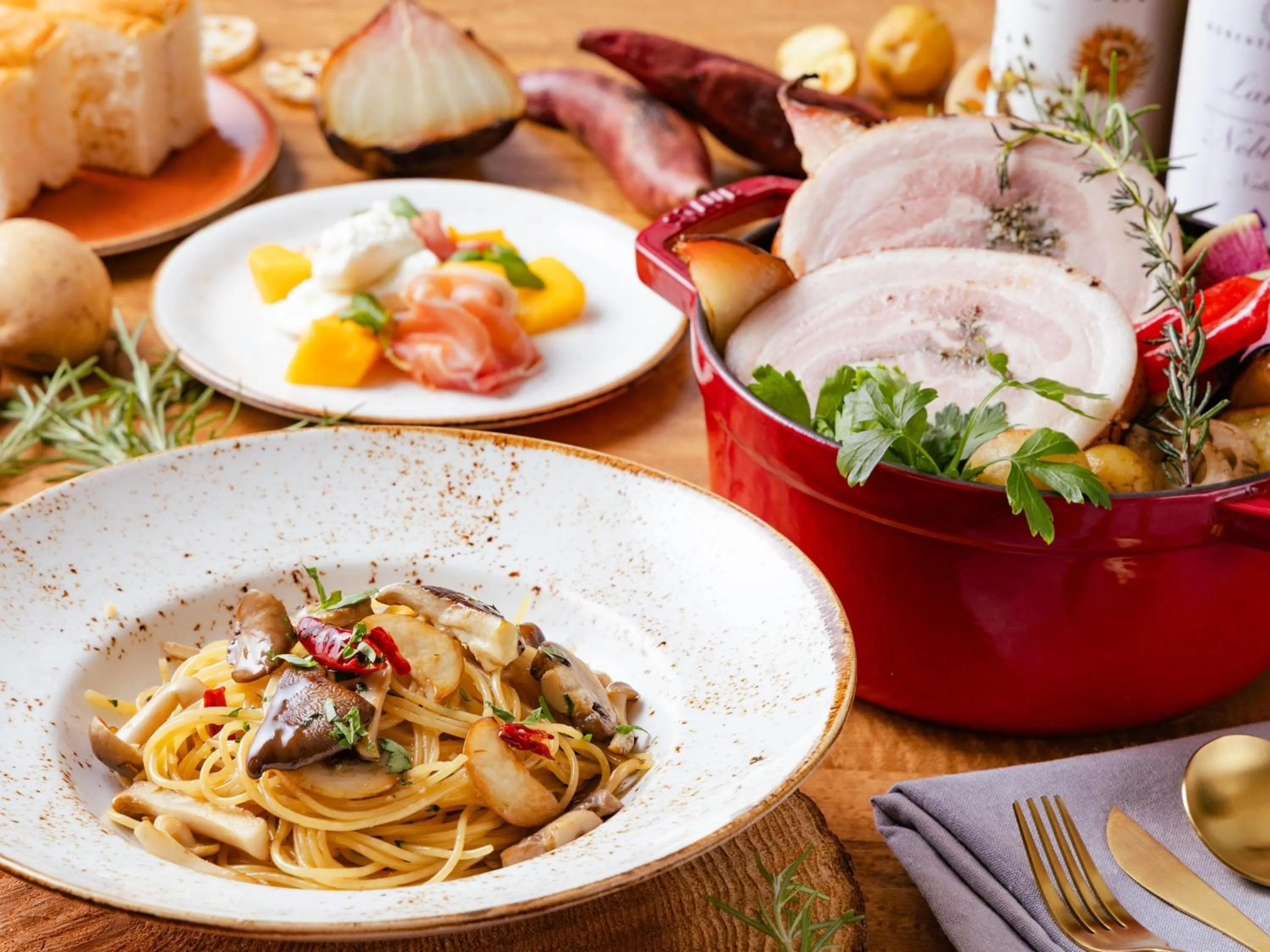 Restaurant/places to eat in Grand Prince Hotel Osaka Bay