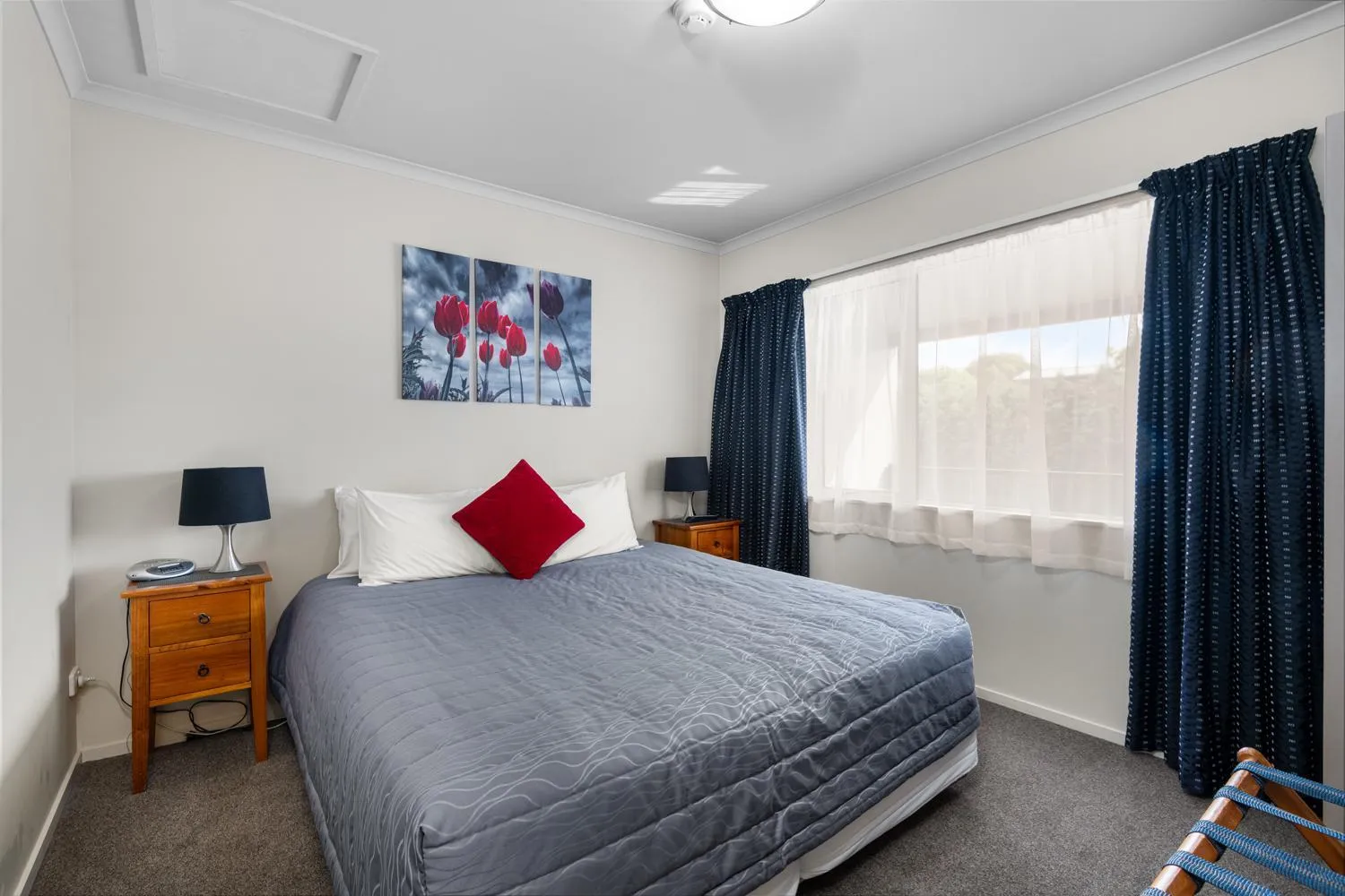 Bed in Aspen on King