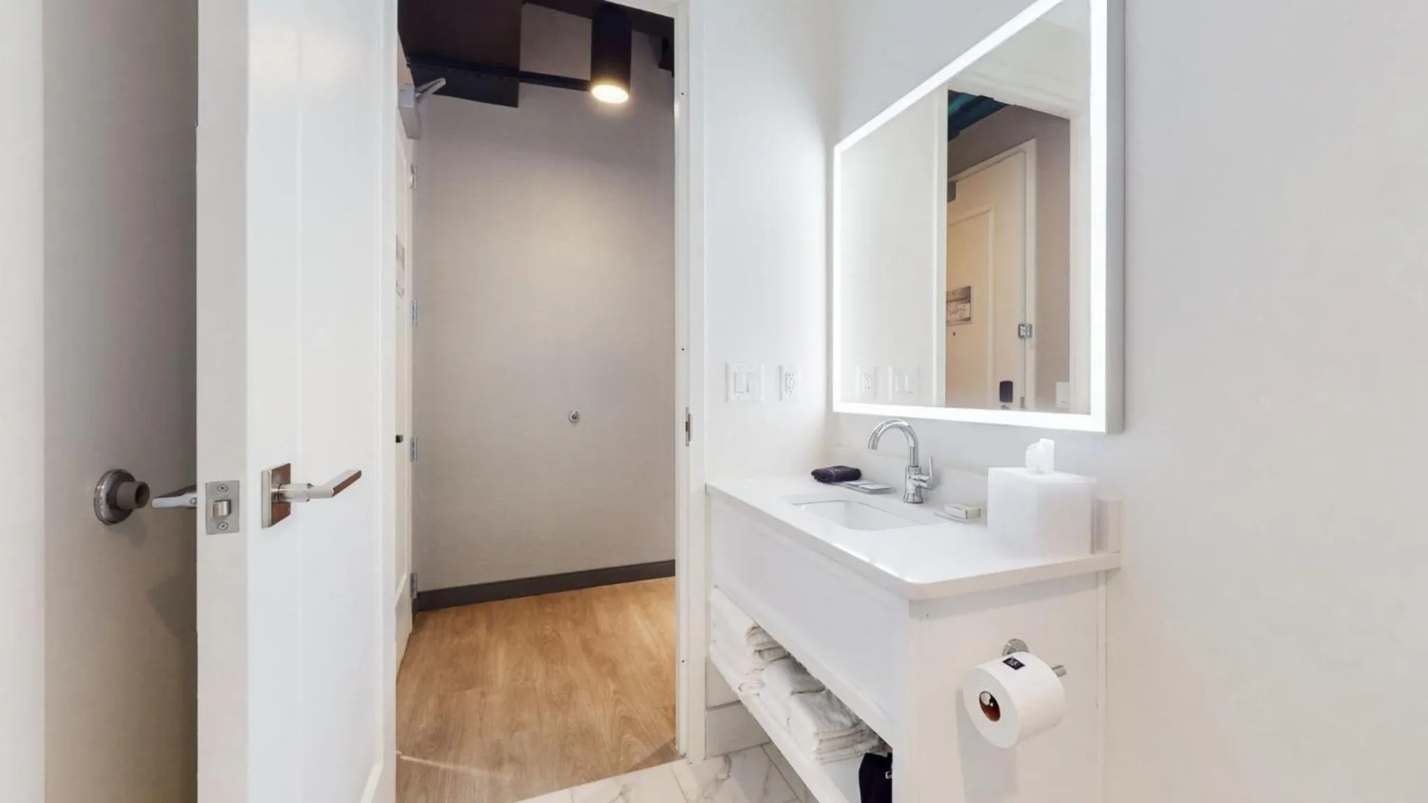 Bathroom in Studio 154 Hotel