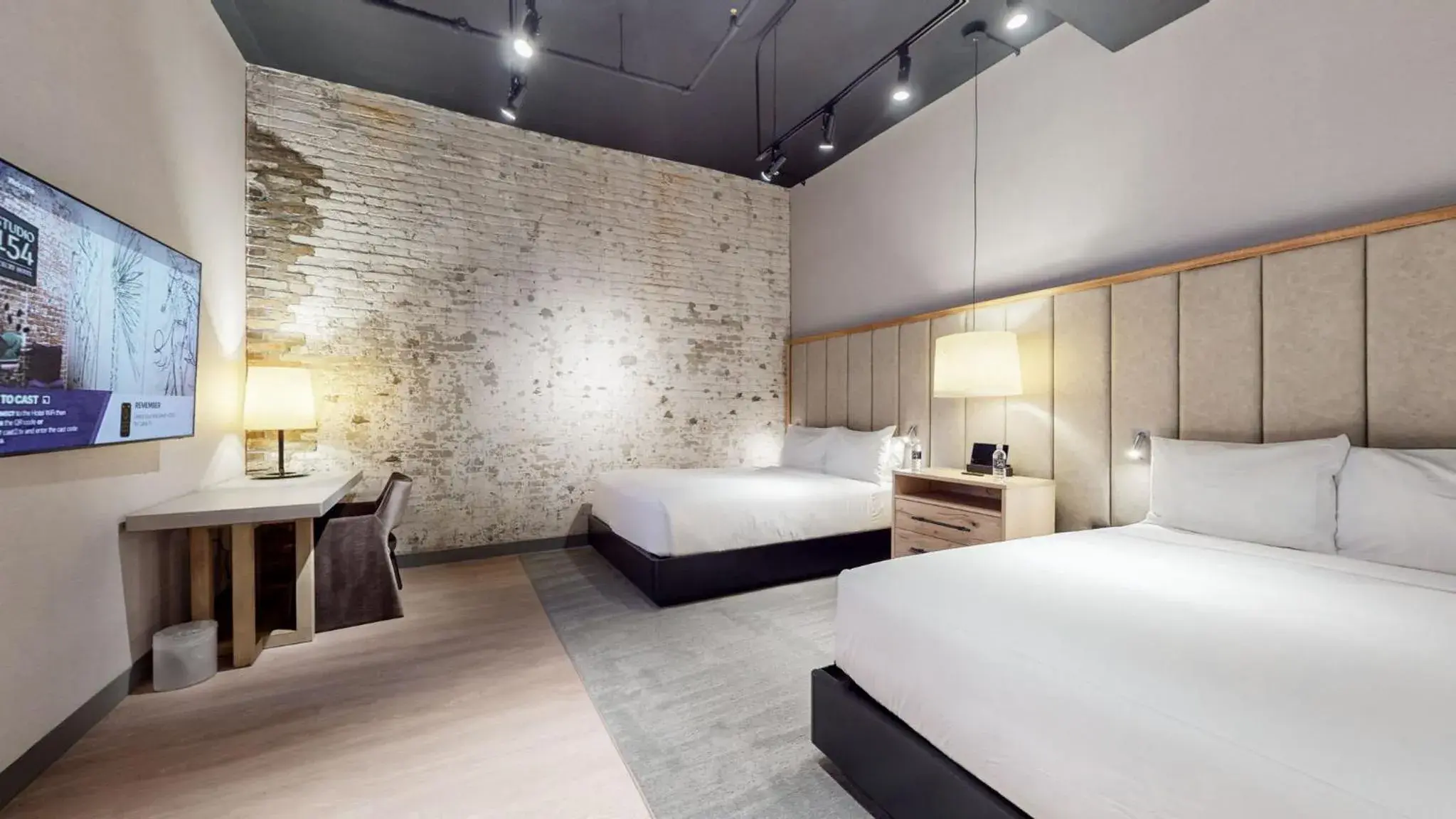 Deluxe Double Queen ADA in Studio 154 Hotel Deluxe Double Queen ADA in Studio 154 Hotel