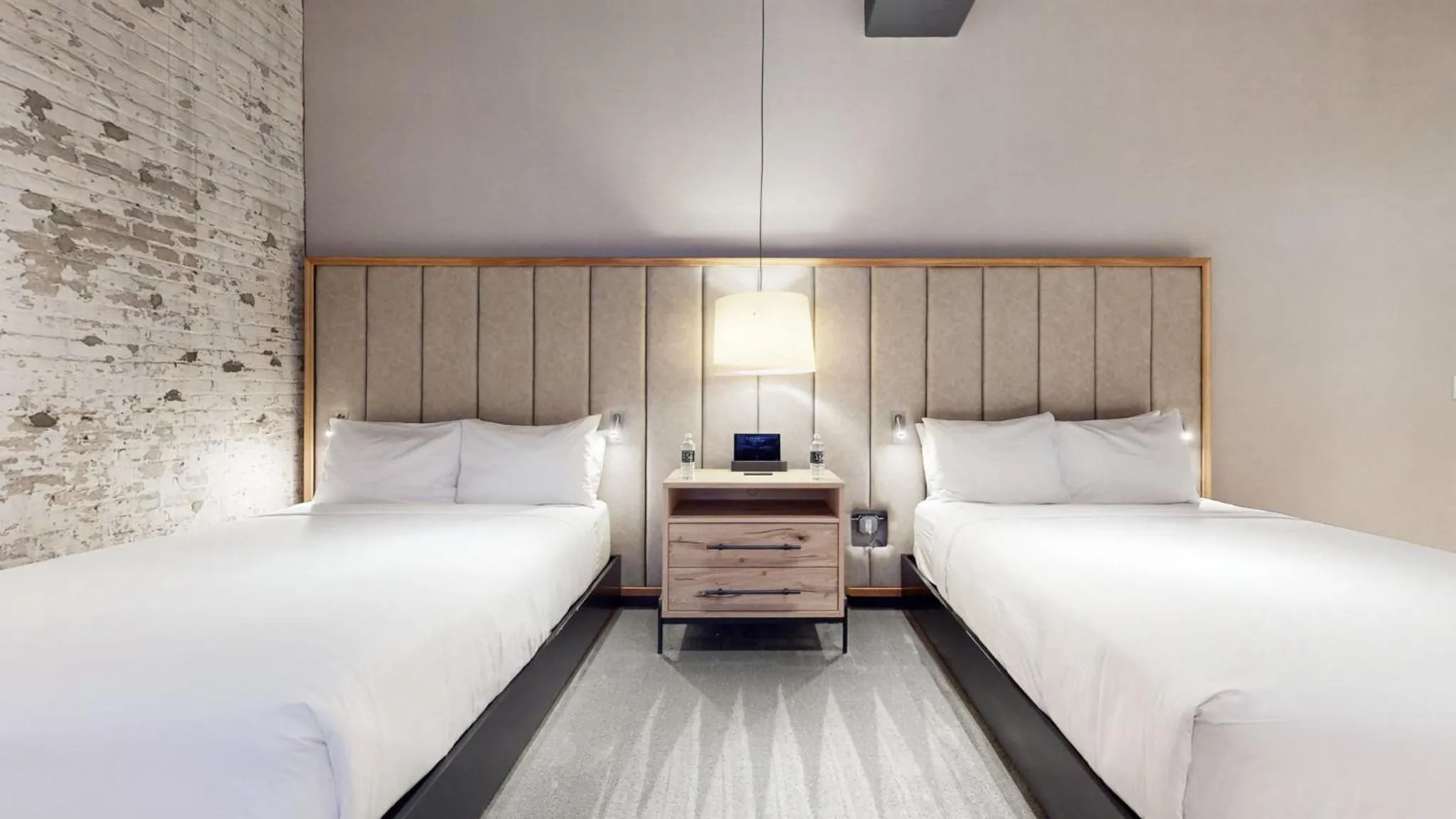 Bed in Studio 154 Hotel