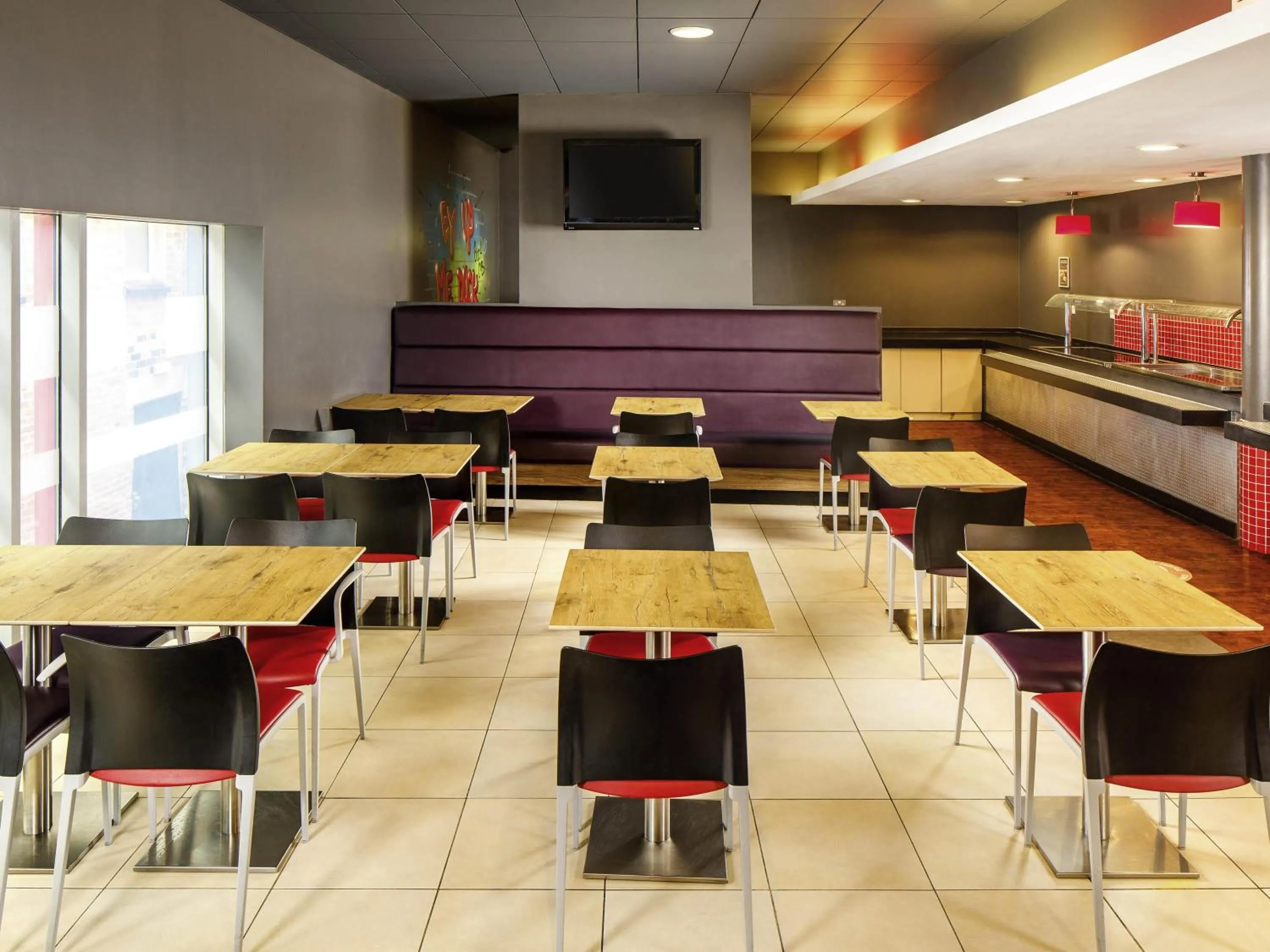 Restaurant/places to eat in ibis Nottingham Centre