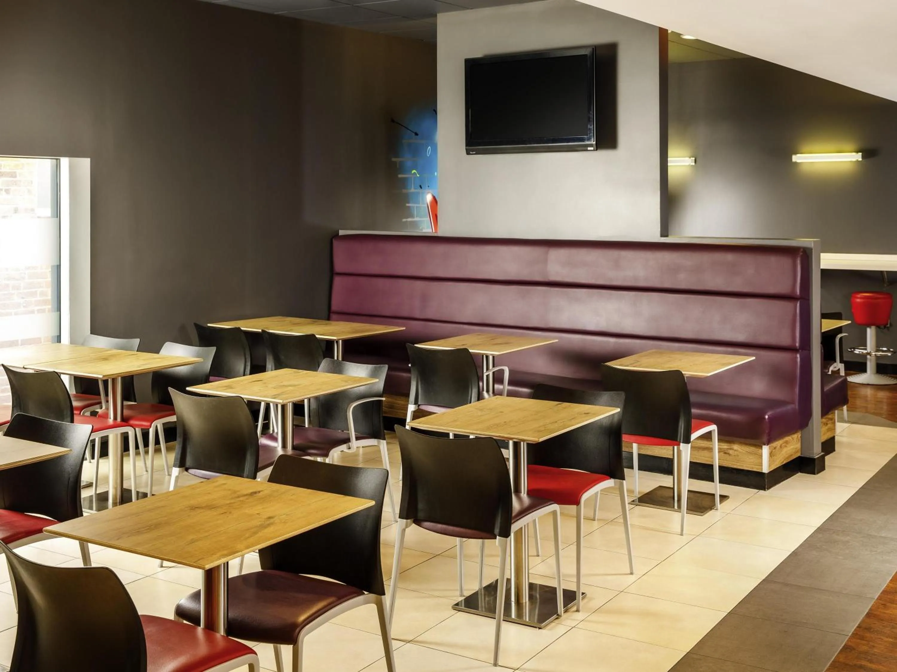 Restaurant/places to eat in ibis Nottingham Centre