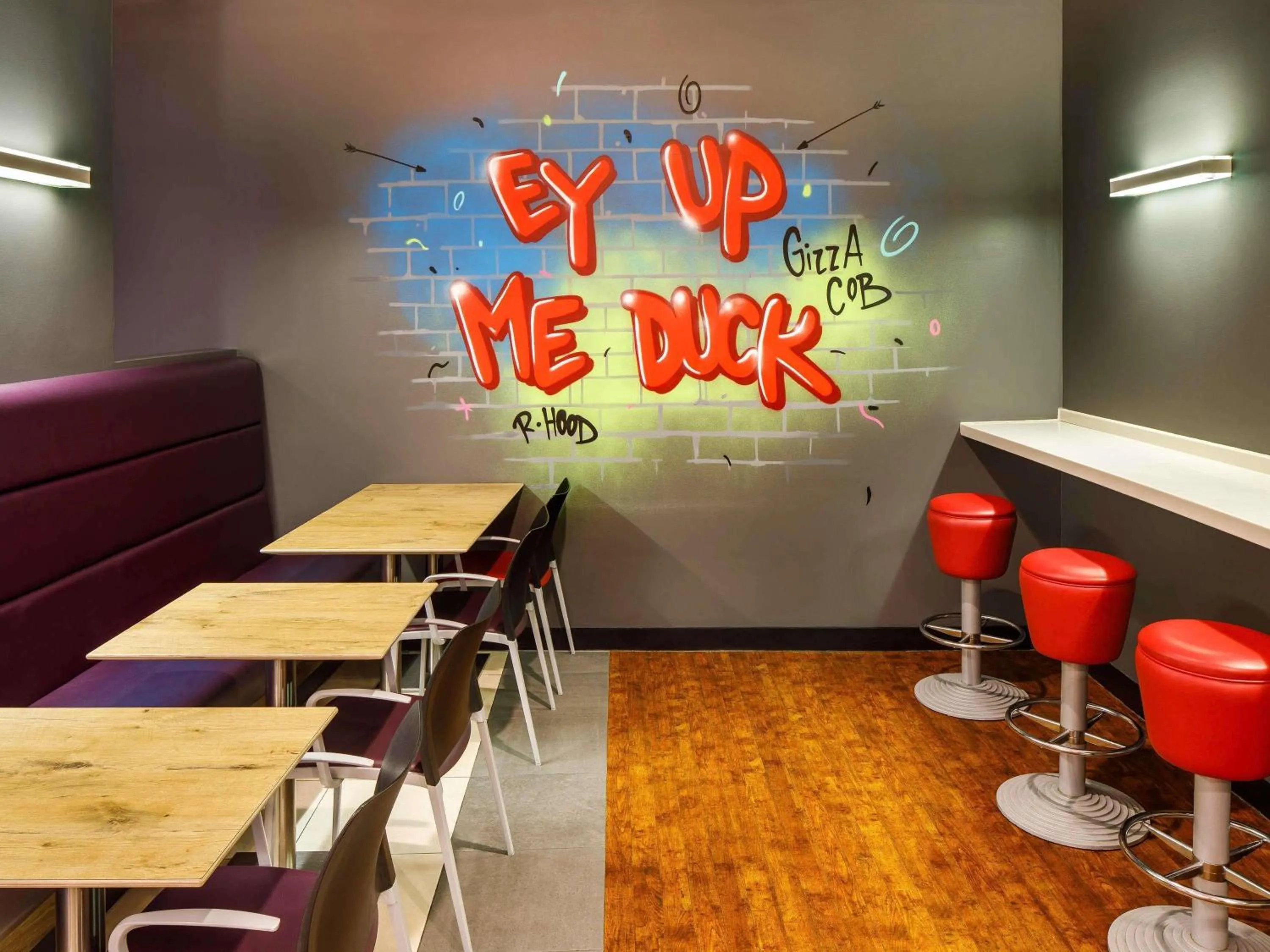 Restaurant/places to eat in ibis Nottingham Centre