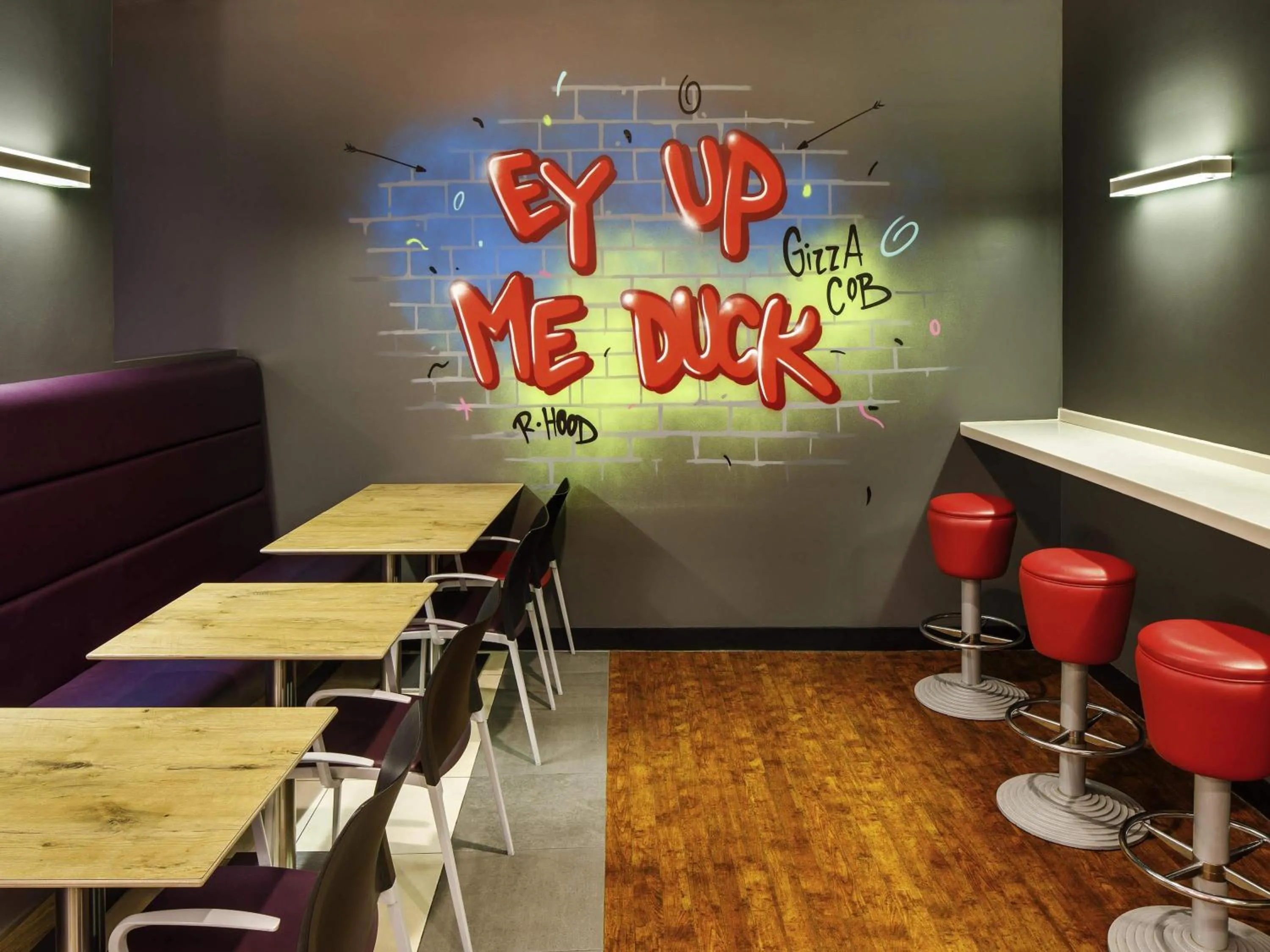 Restaurant/places to eat in ibis Nottingham Centre