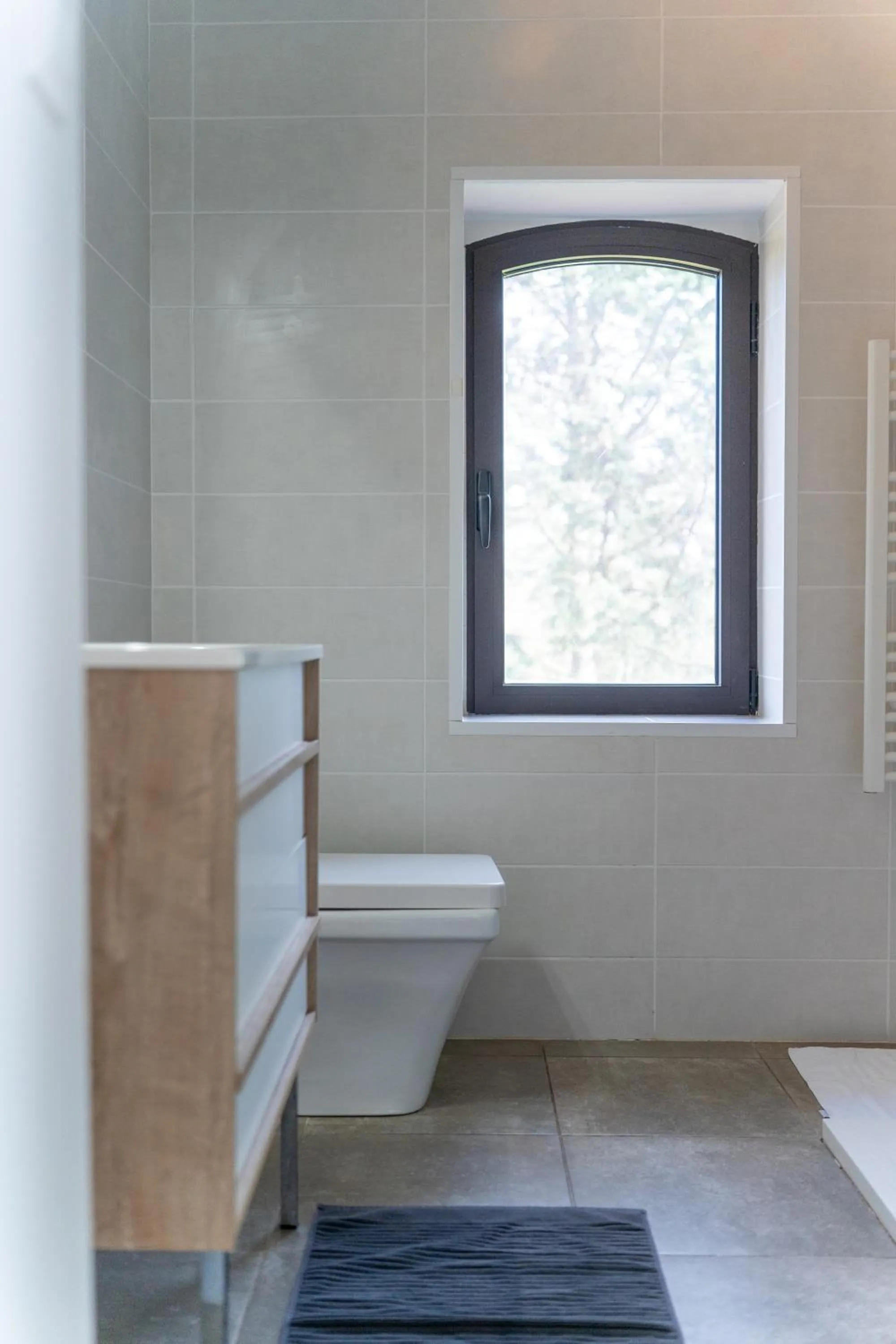 Toilet in Château Fourclins Domaine privatif 15 personnes Parc & Bassin naturel Proche Toulouse