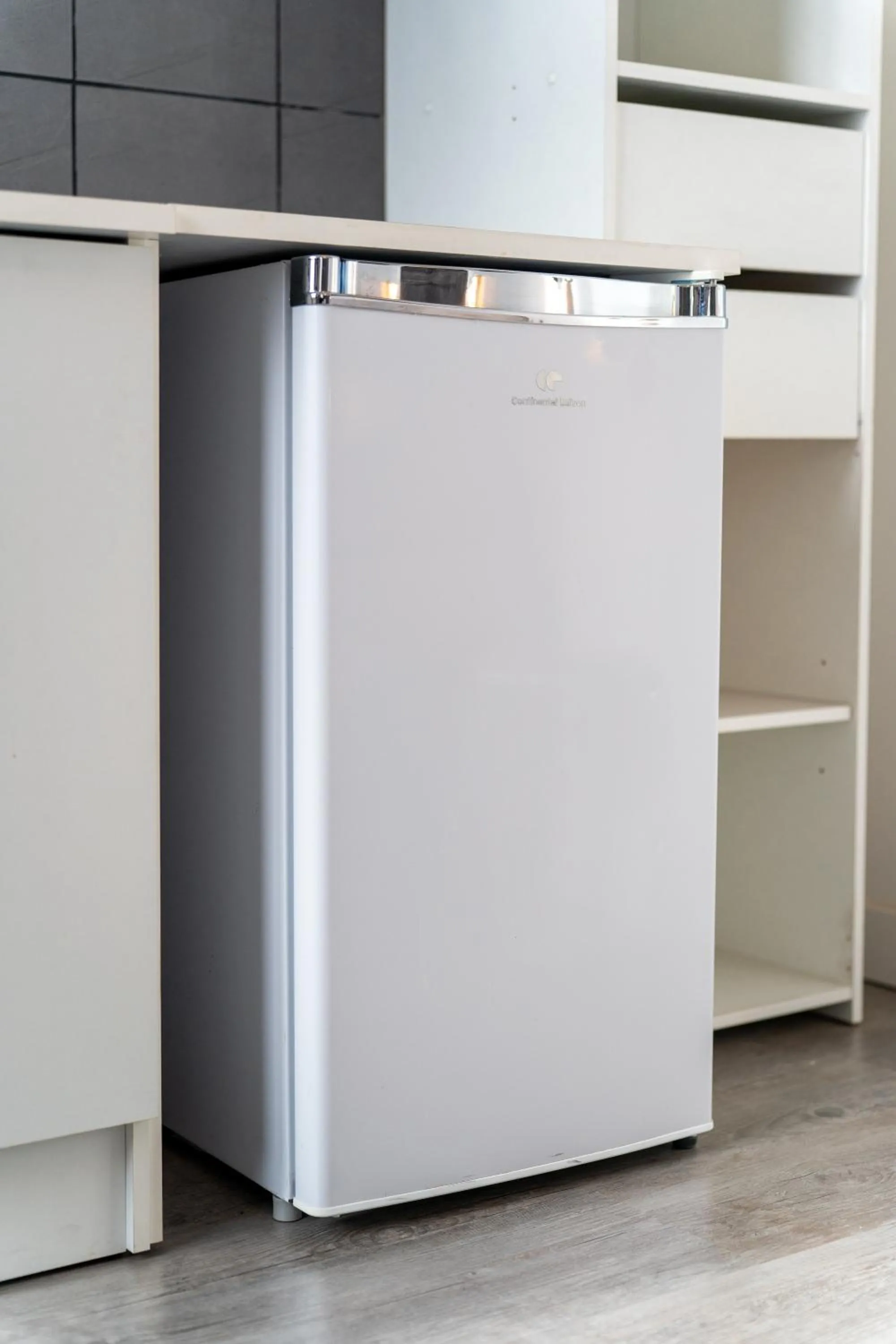 Kitchen or kitchenette in Château Fourclins Domaine privatif 15 personnes Parc & Bassin naturel Proche Toulouse