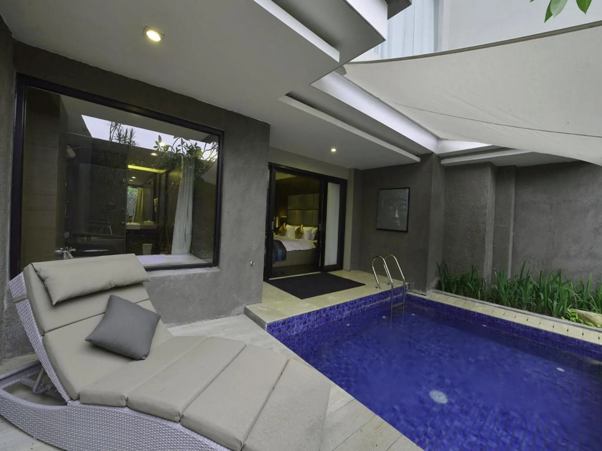 Swimming pool in Amaroossa Suite Bali