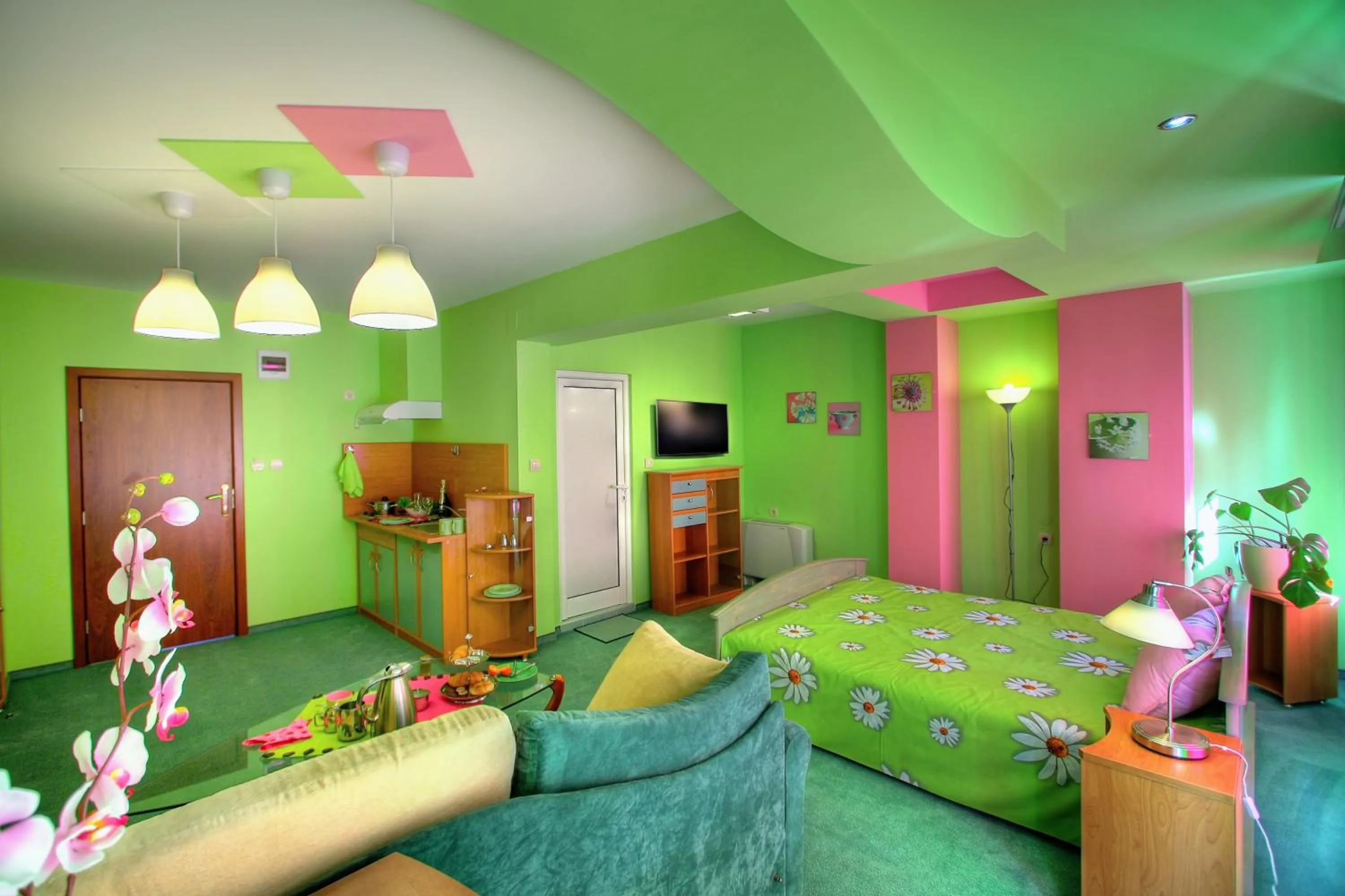Photo of the whole room in Family Hotel Mania