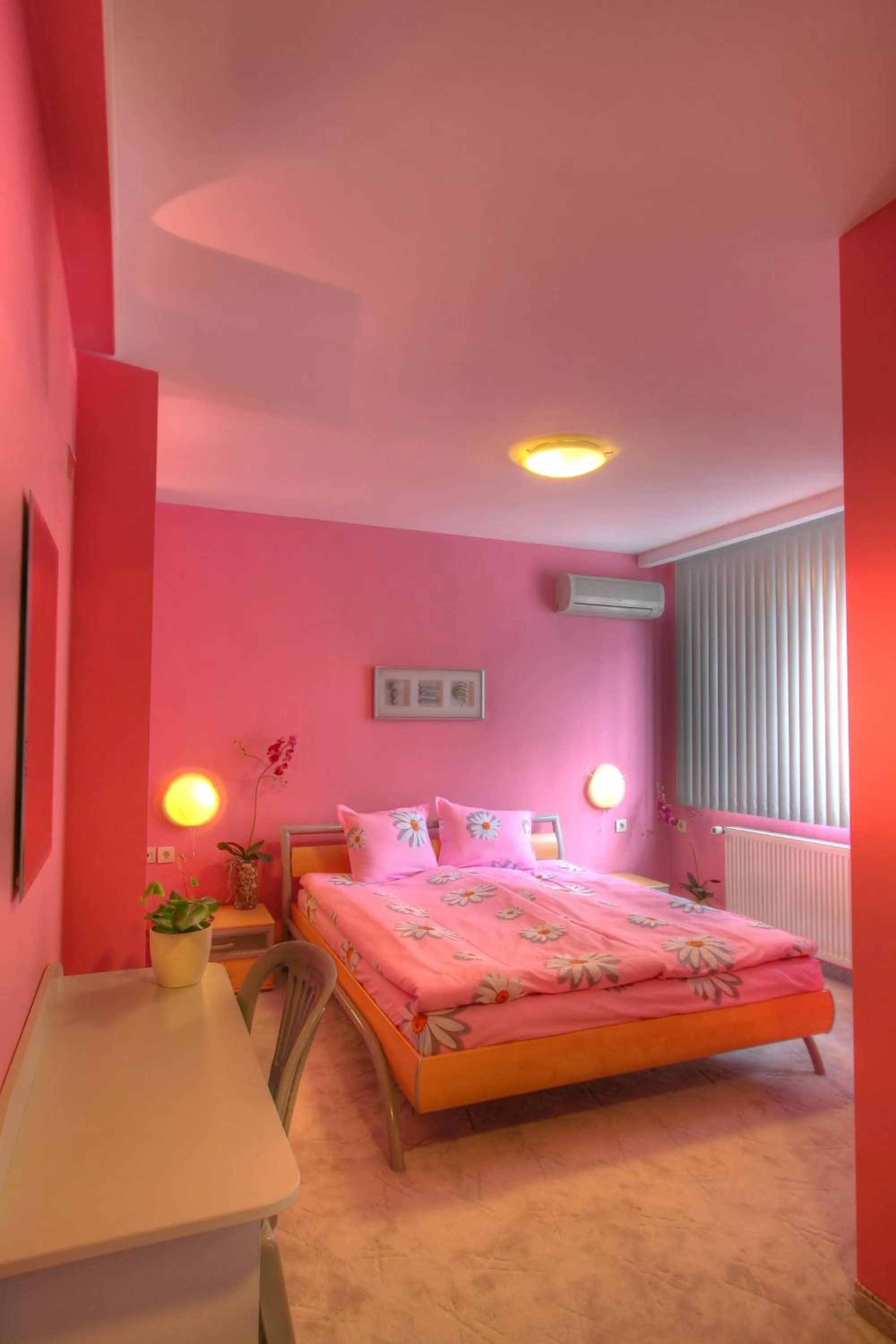 Photo of the whole room in Family Hotel Mania