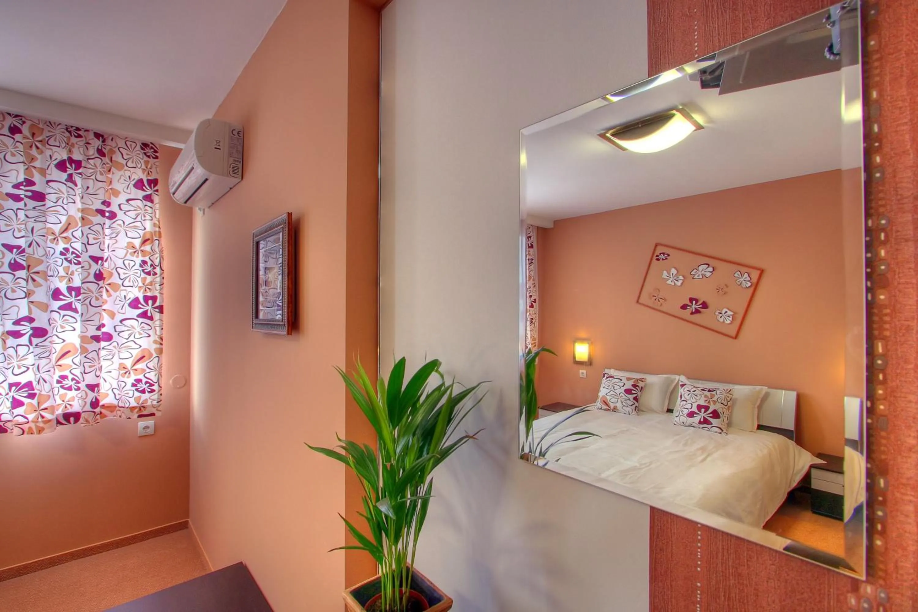 Photo of the whole room in Family Hotel Mania