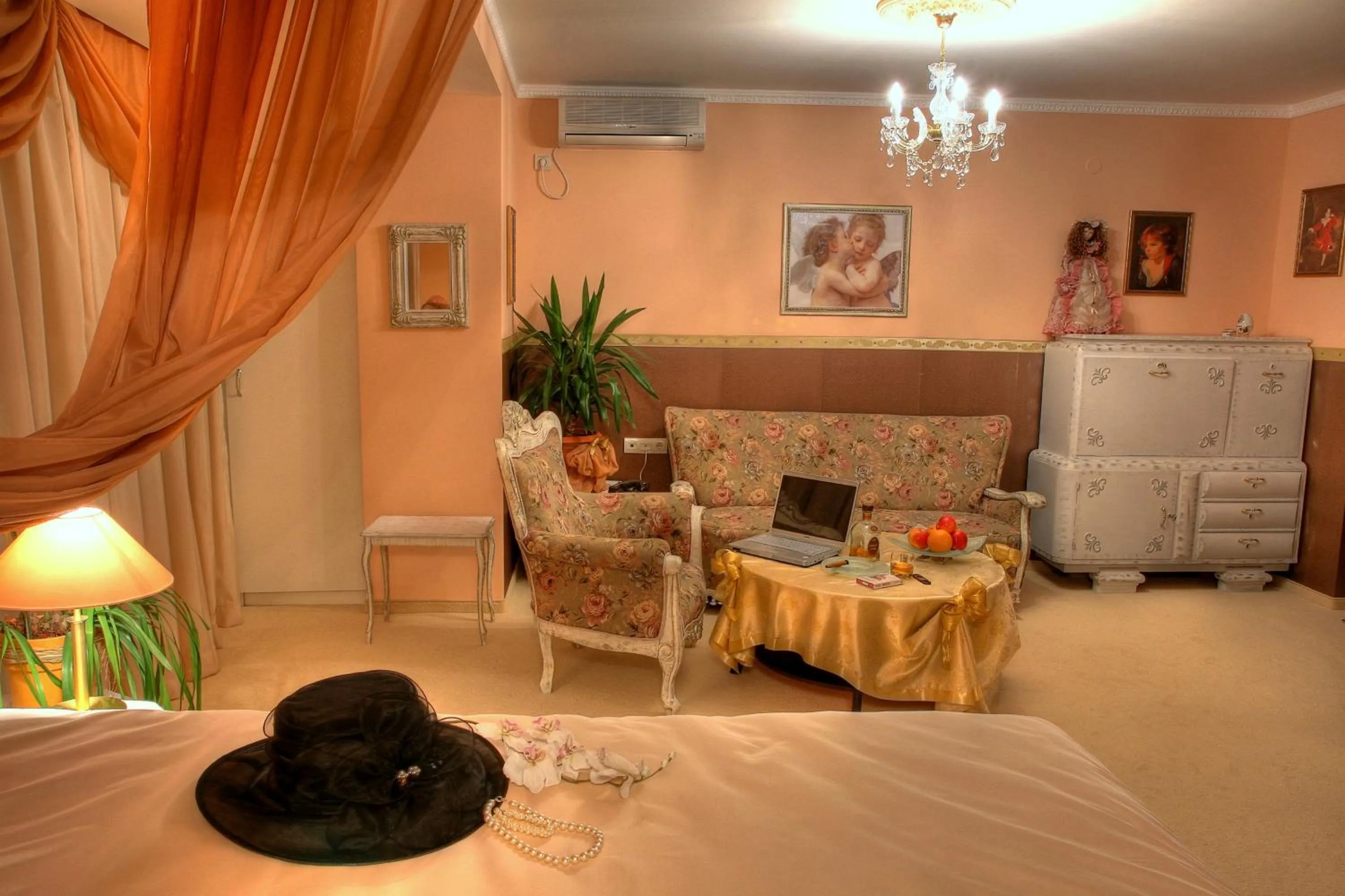 Photo of the whole room in Family Hotel Mania