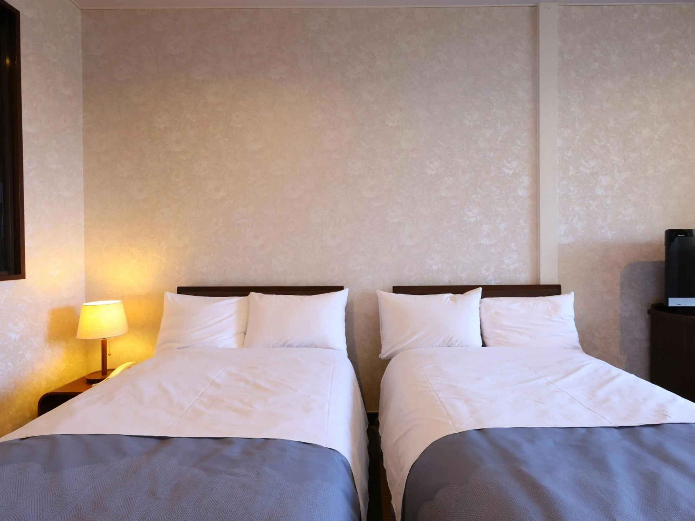 Photo of the whole room, Bed in Shoji Mount Hotel