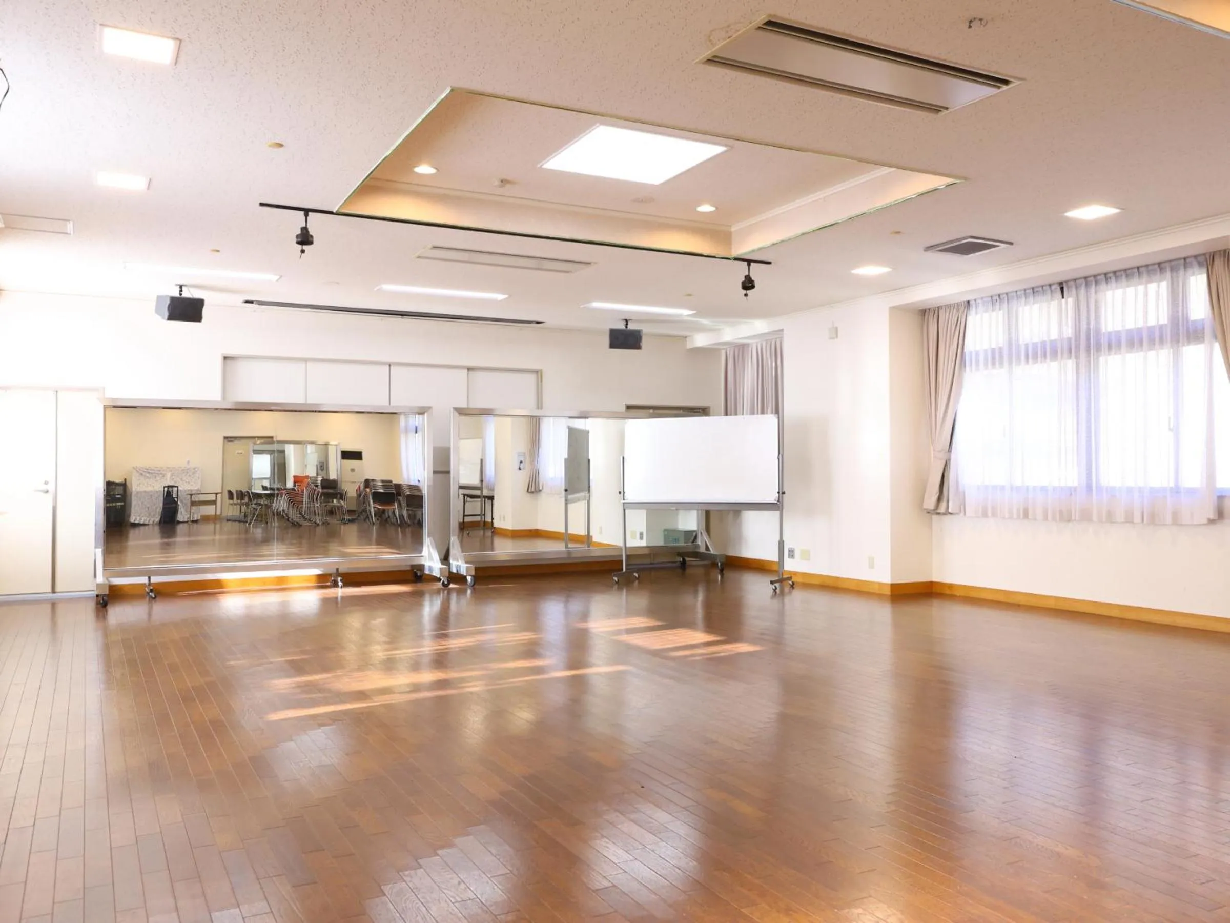 Area and facilities in Shoji Mount Hotel