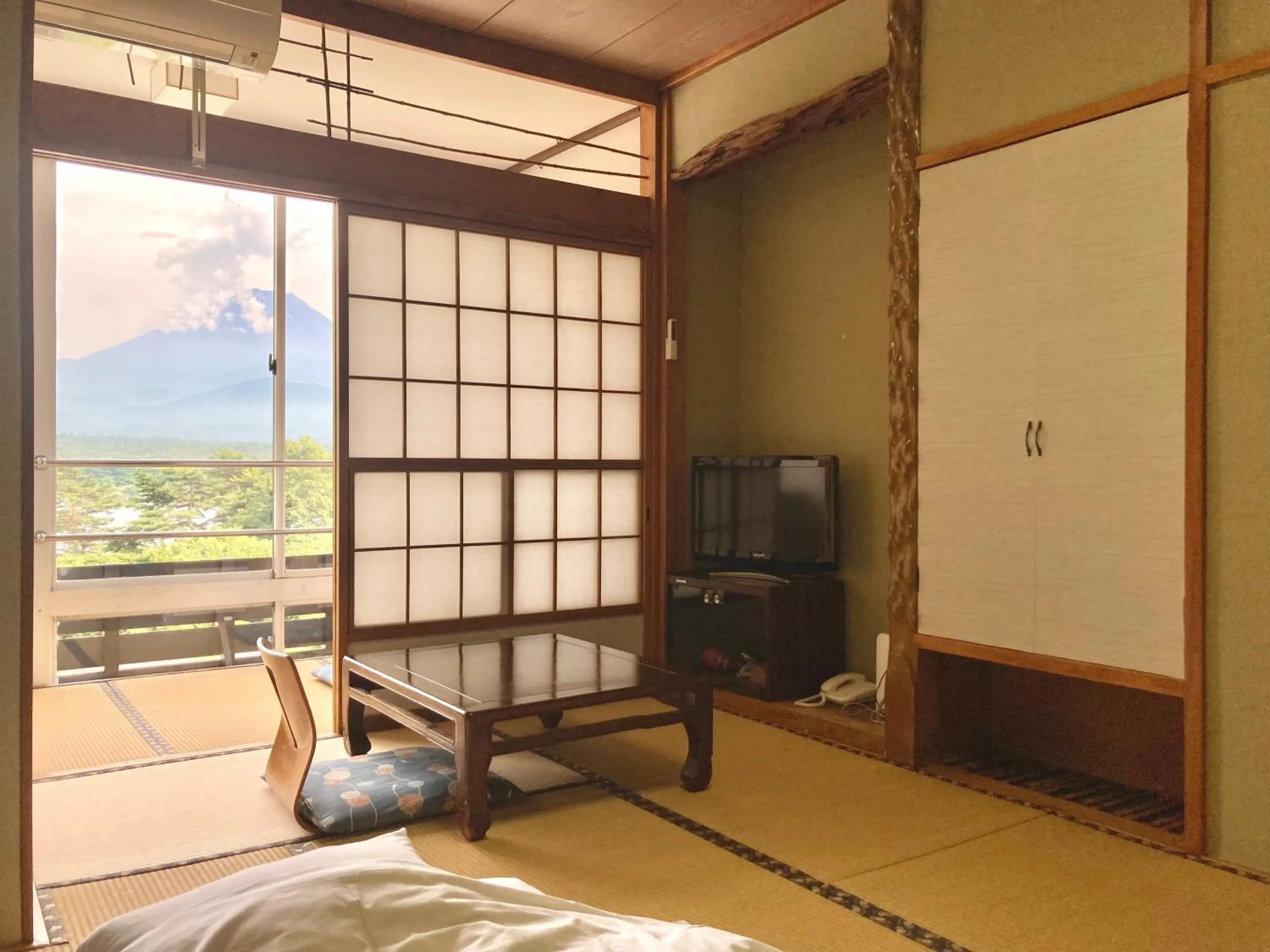Natural landscape, Bed in Shoji Mount Hotel