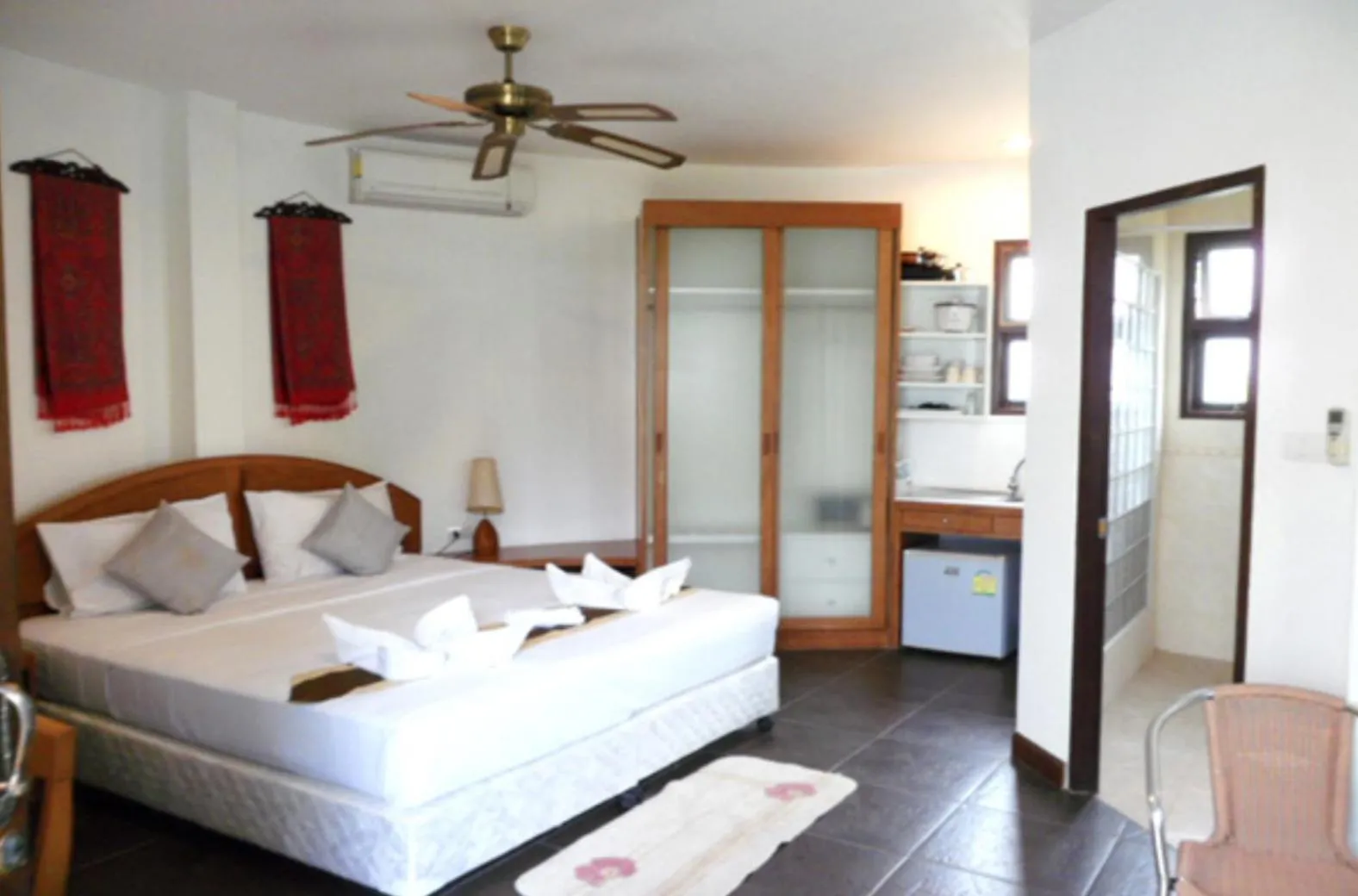 Photo of the whole room, Bed in Mango Spa & Resort