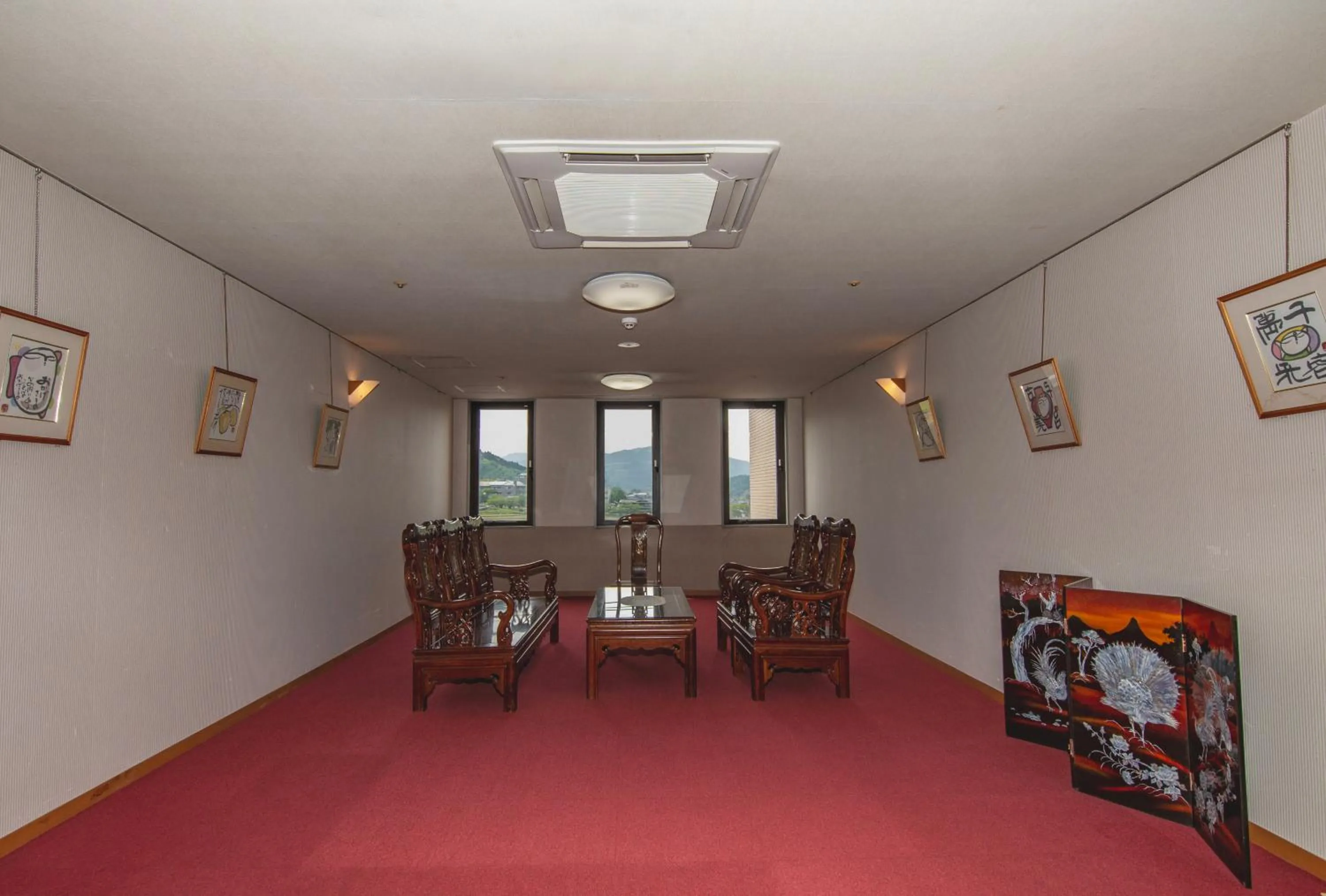 Lobby or reception in Yufuin Hotel Shuhokan