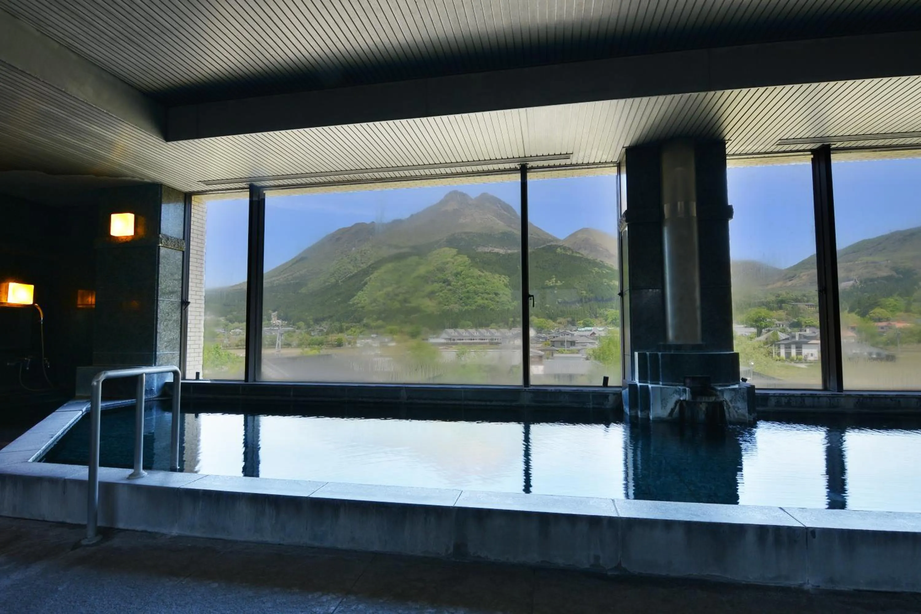 Public Bath in Yufuin Hotel Shuhokan