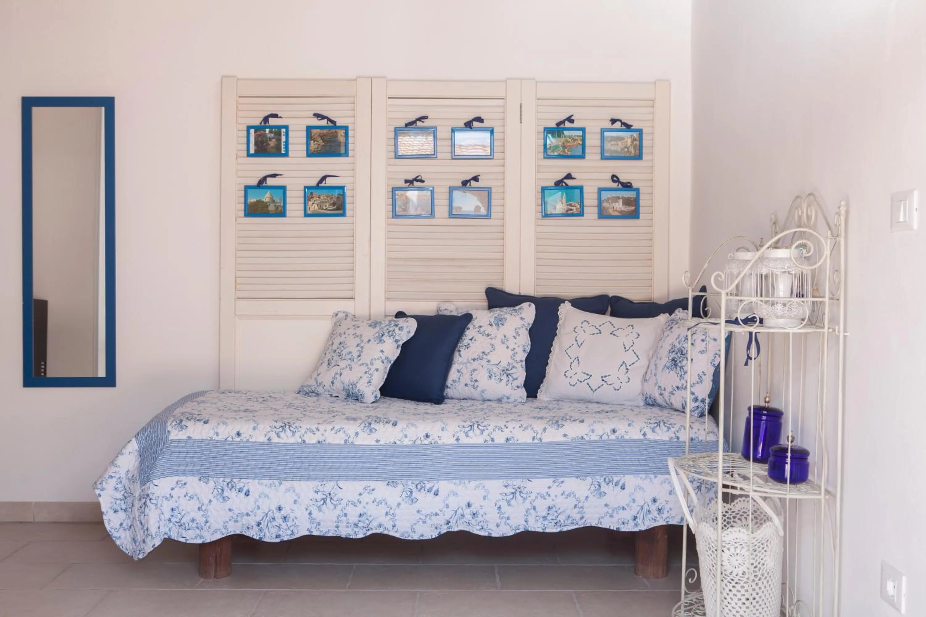 Seating area, Bed in Masseria Il Frantoio