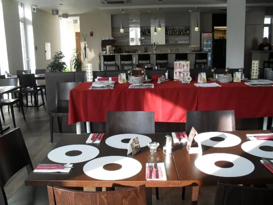 Restaurant/places to eat in Art Hotel Podebrady