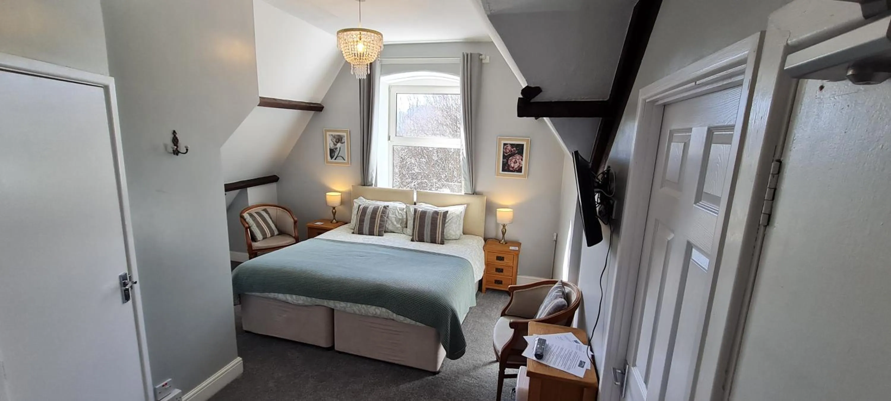 Bed in The Pendennis Guest House