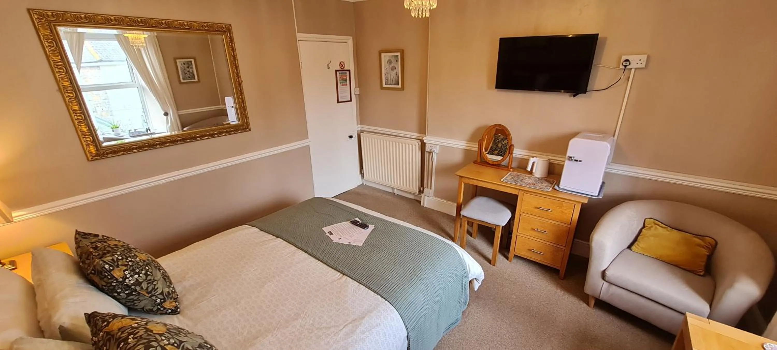 Bed in The Pendennis Guest House